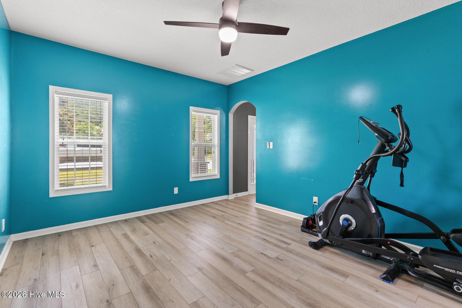 124 Braeburn Boulevard Property Photo 12