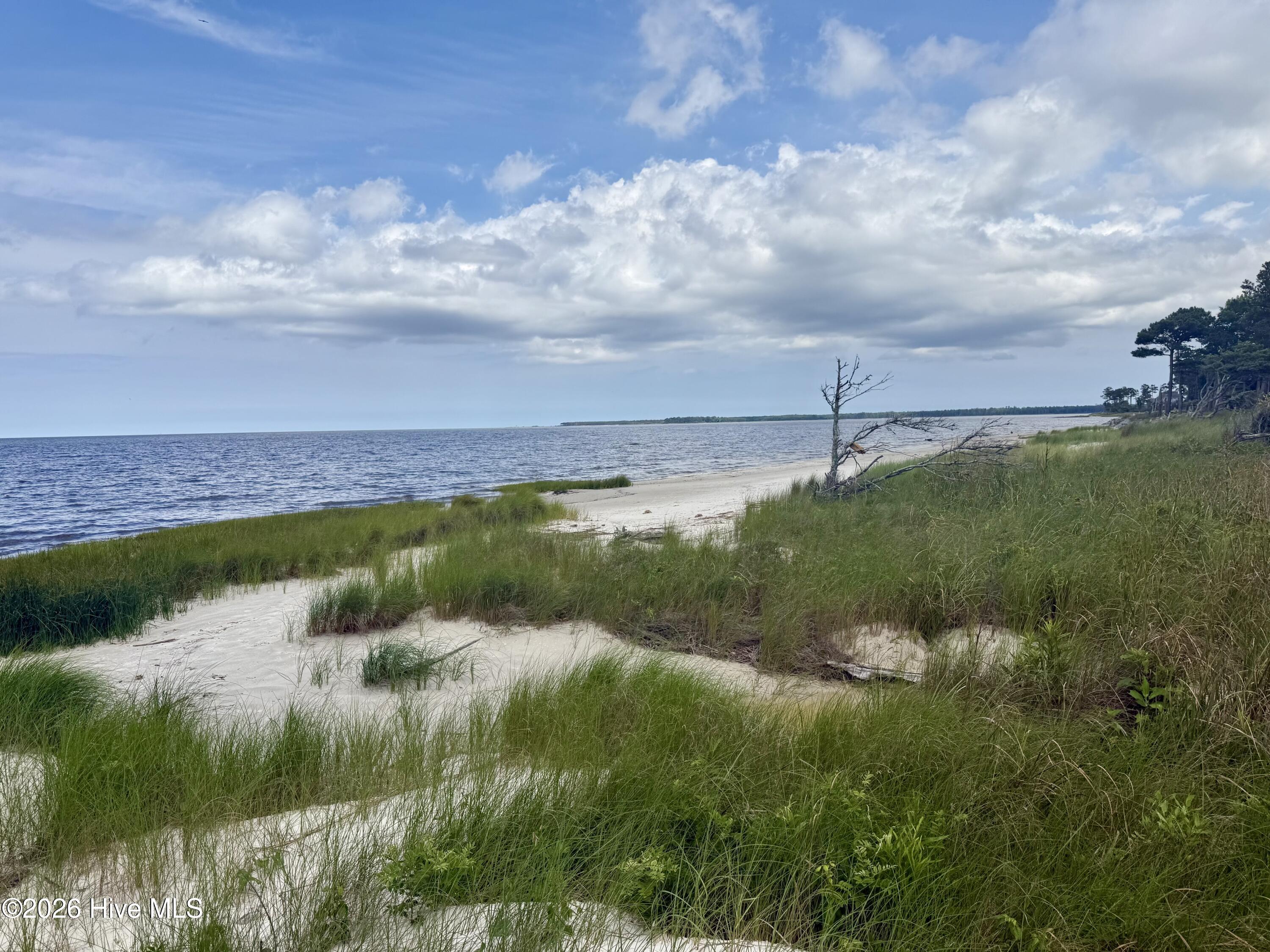 558 Sandy Point Drive Property Photo 16