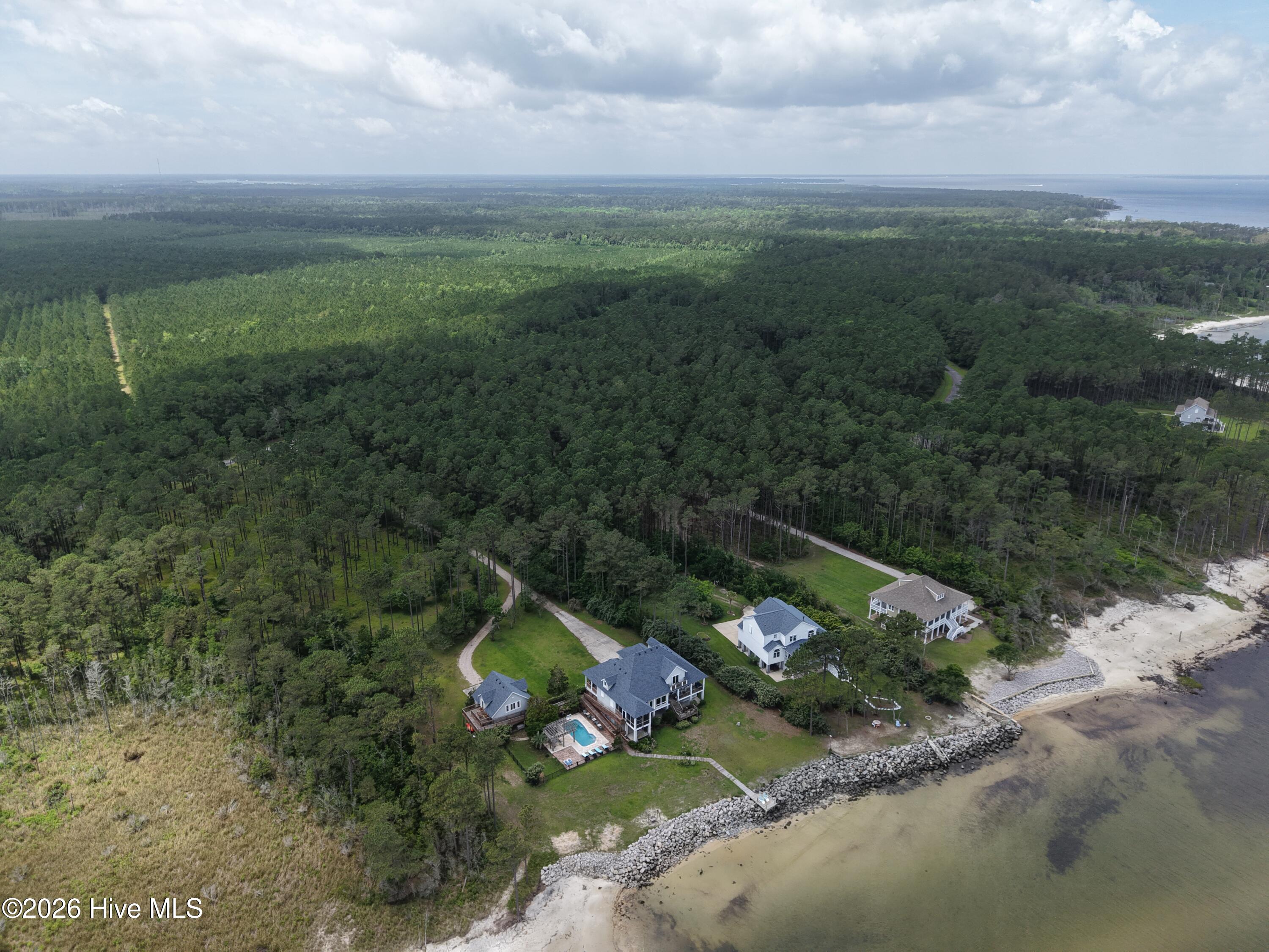 558 Sandy Point Drive Property Photo 21