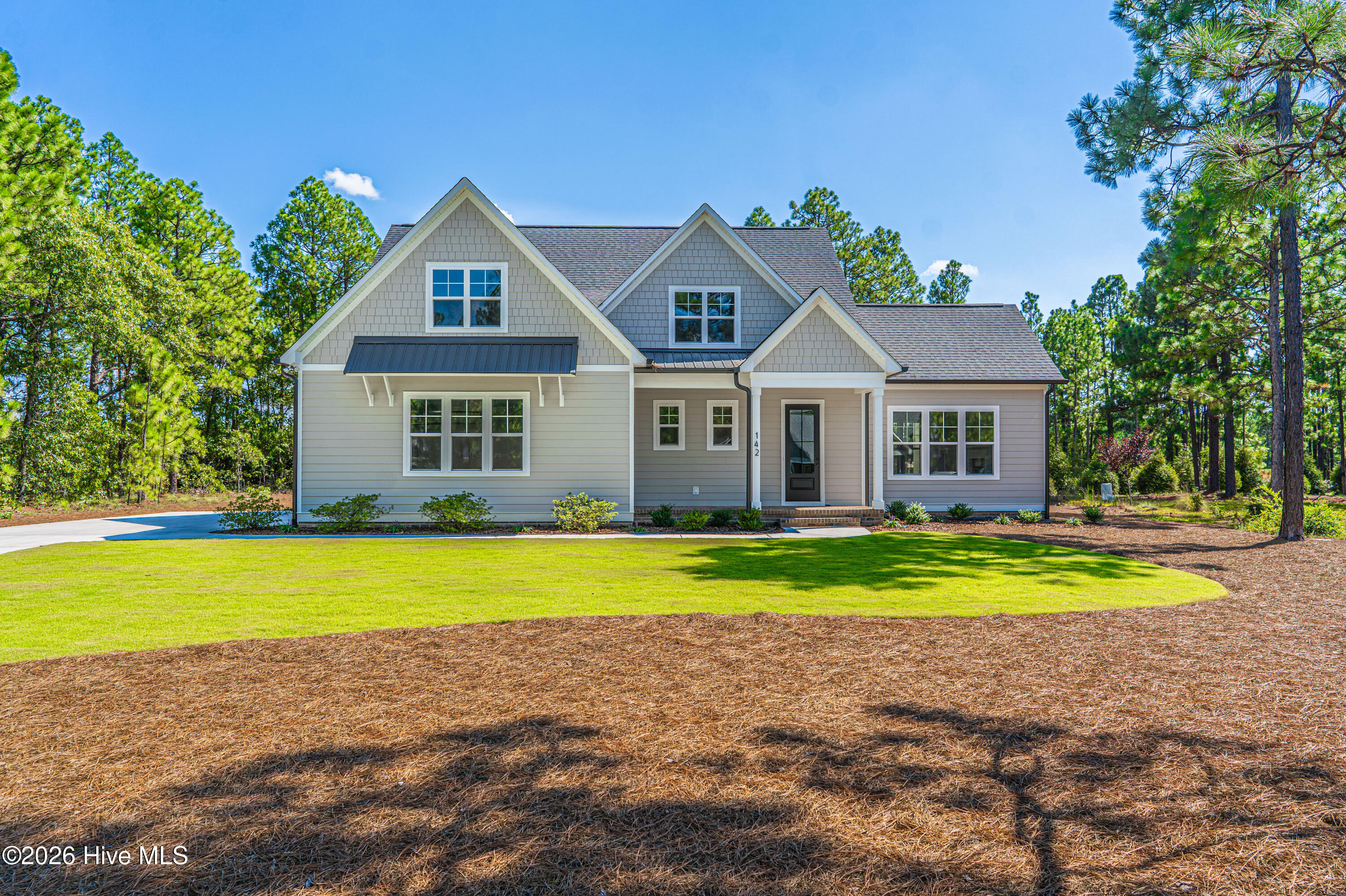 142 Parkwood Court Property Photo 4