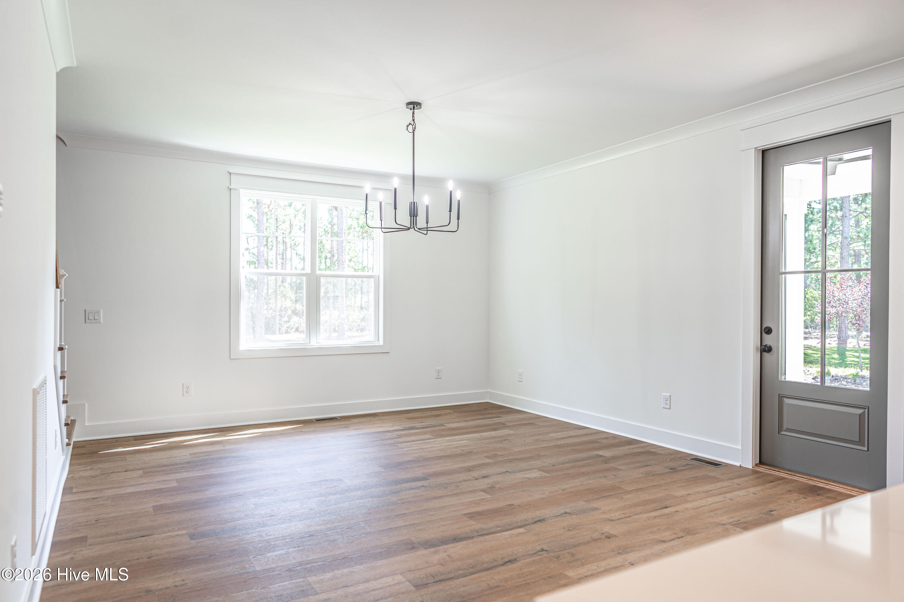 142 Parkwood Court Property Photo 17