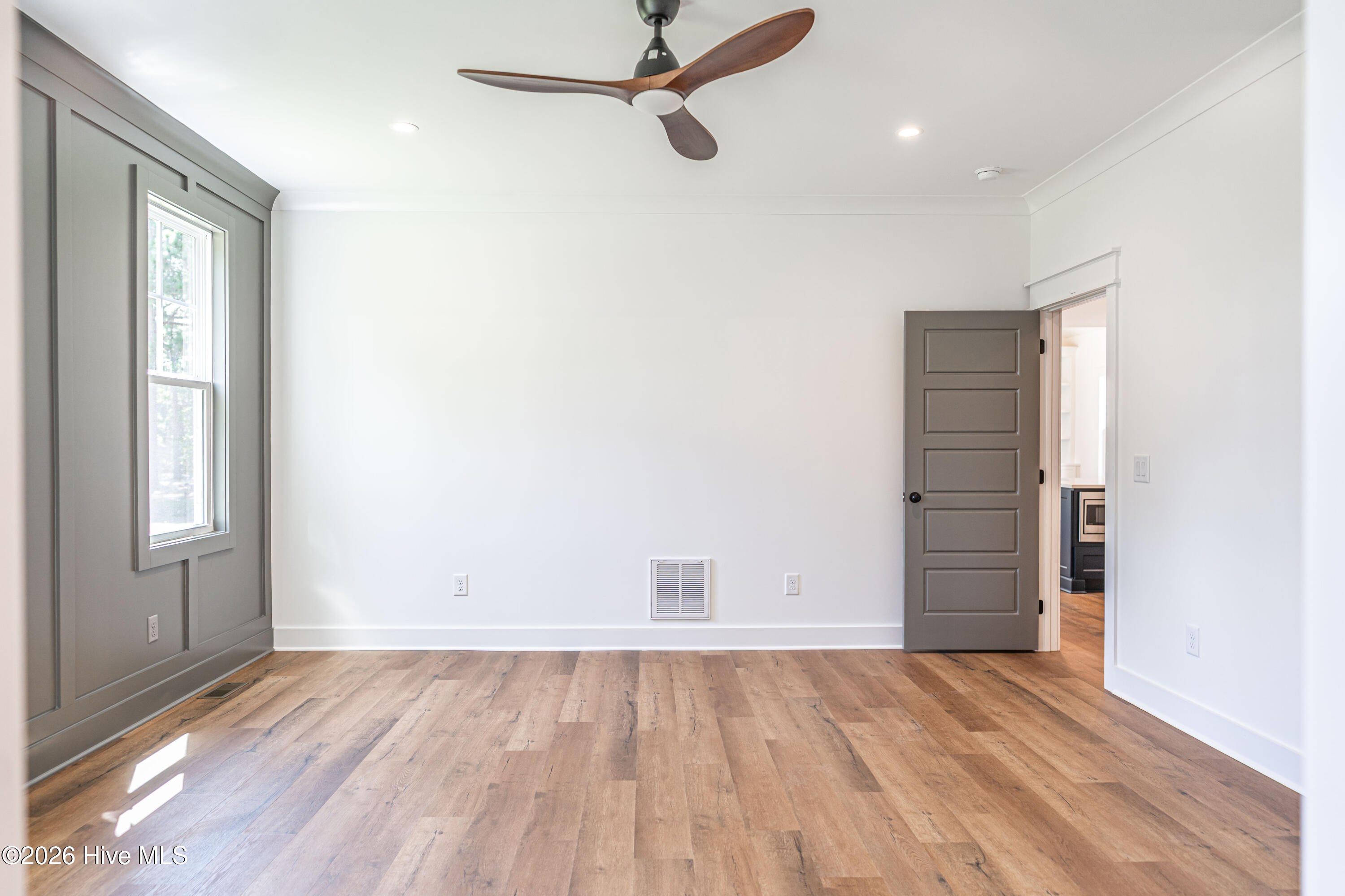 142 Parkwood Court Property Photo 25