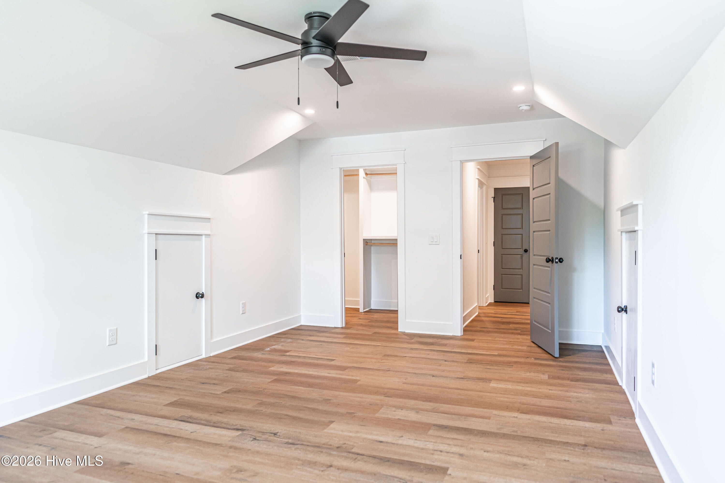 142 Parkwood Court Property Photo 39