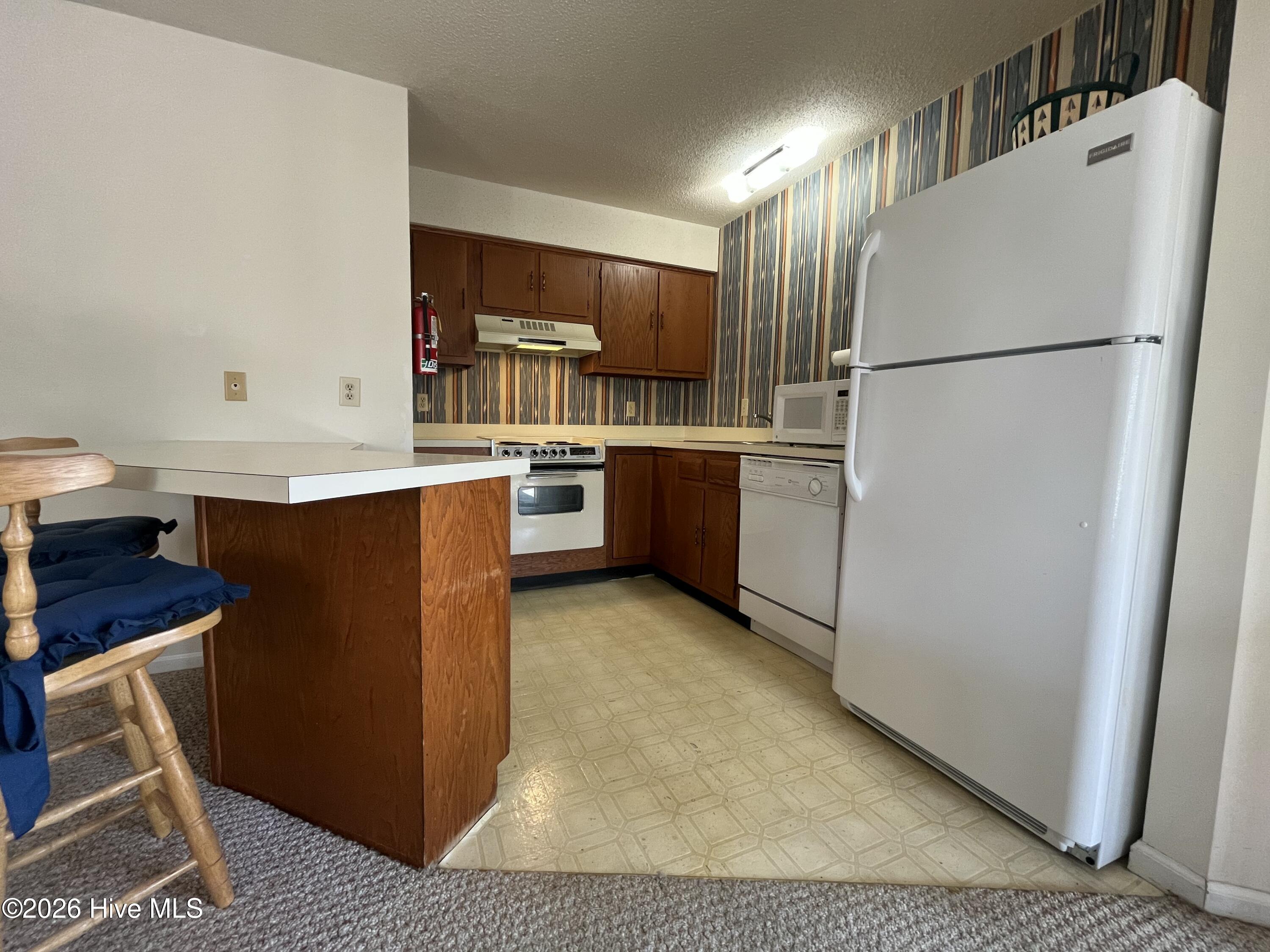 231 Foxkroft Drive Property Photo 8
