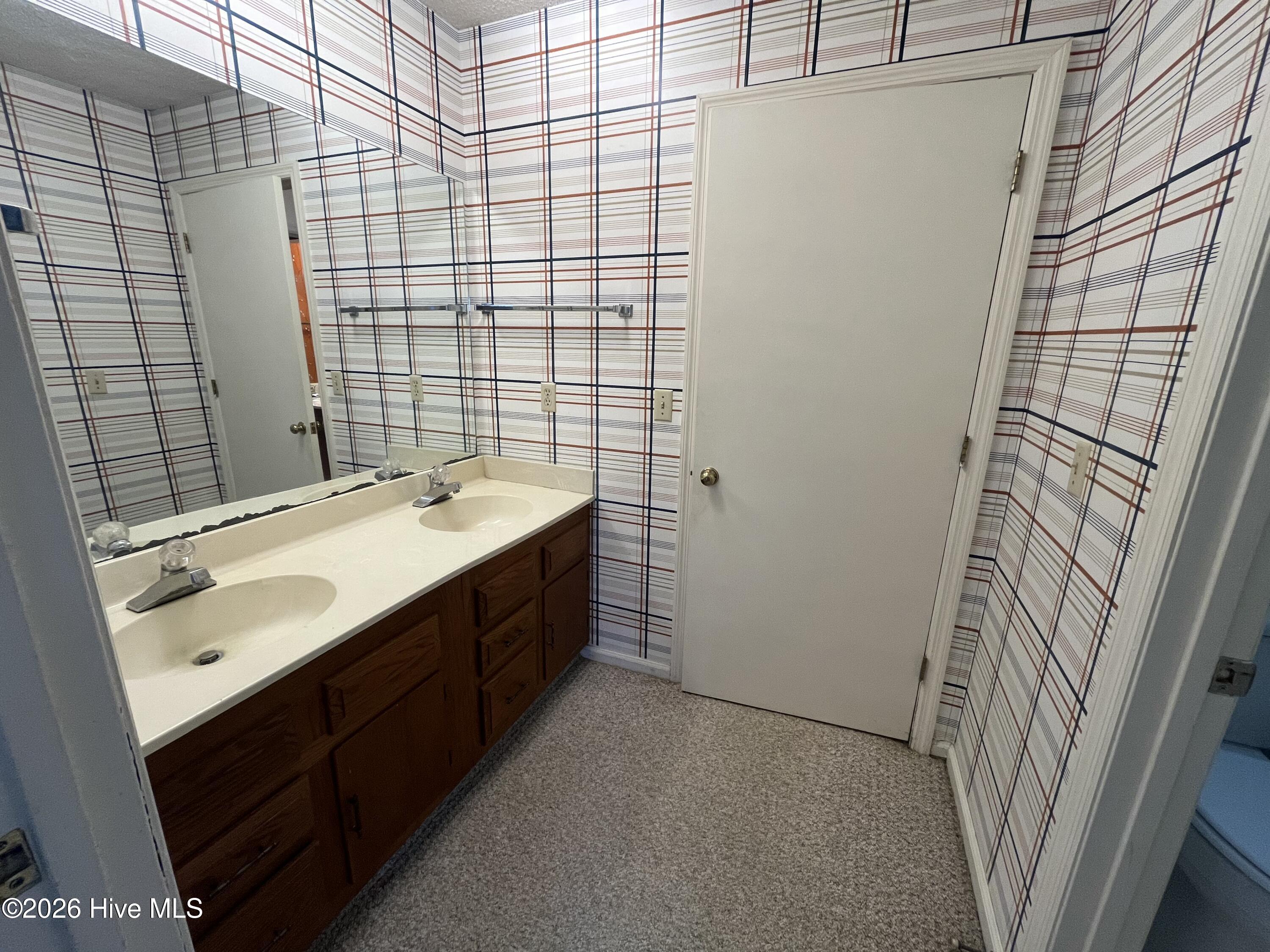 231 Foxkroft Drive Property Photo 13
