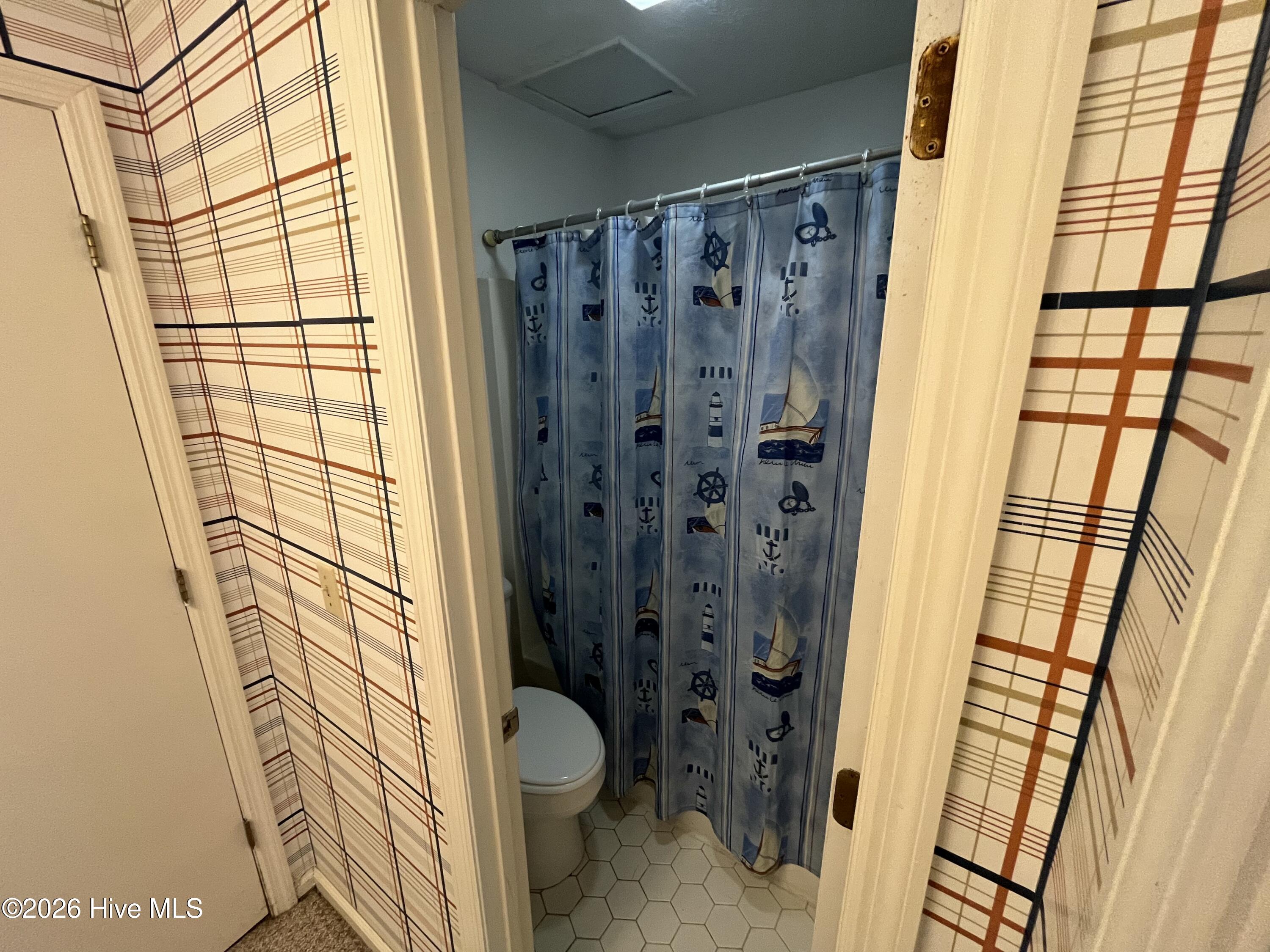 231 Foxkroft Drive Property Photo 14