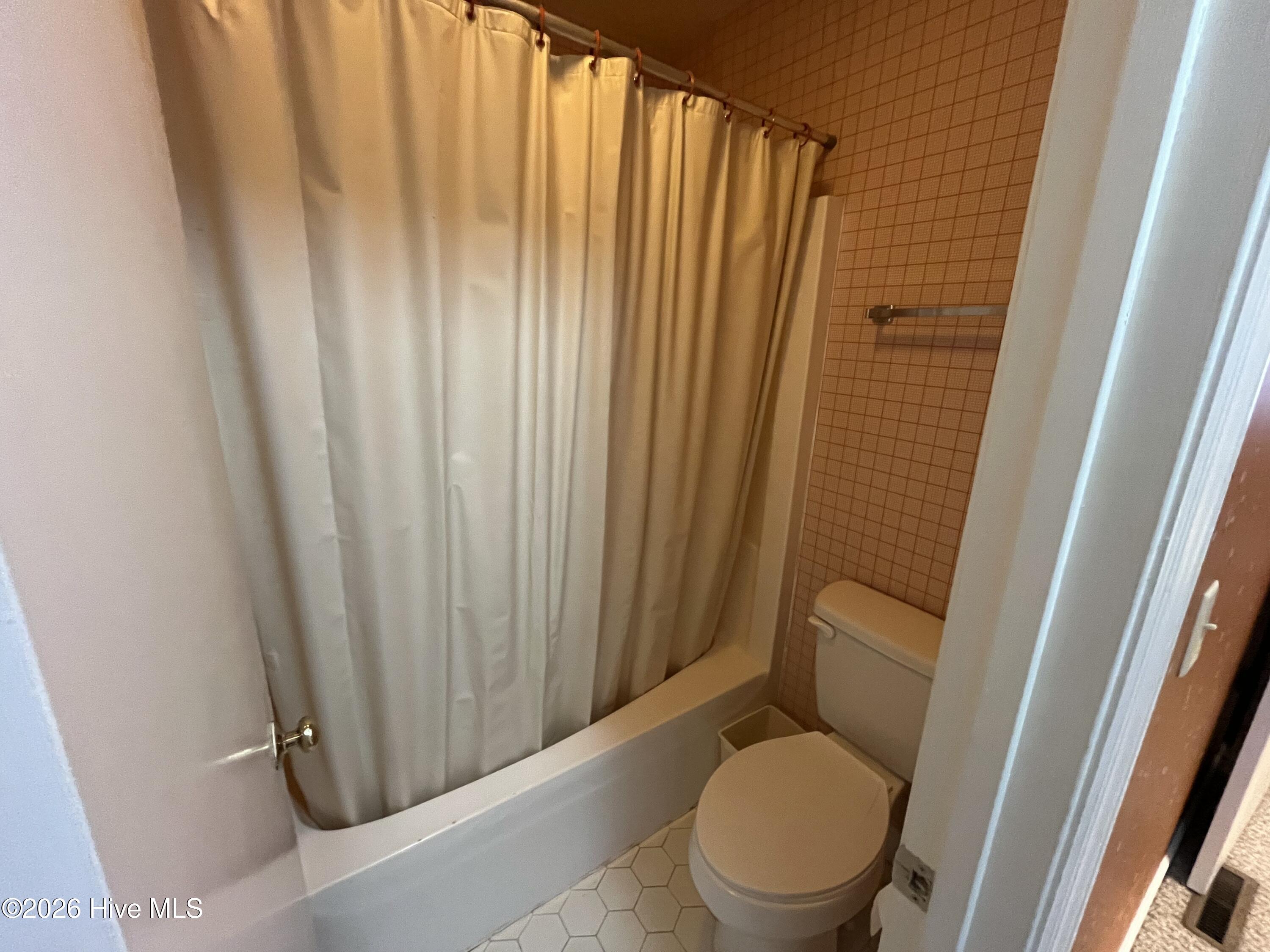 231 Foxkroft Drive Property Photo 16