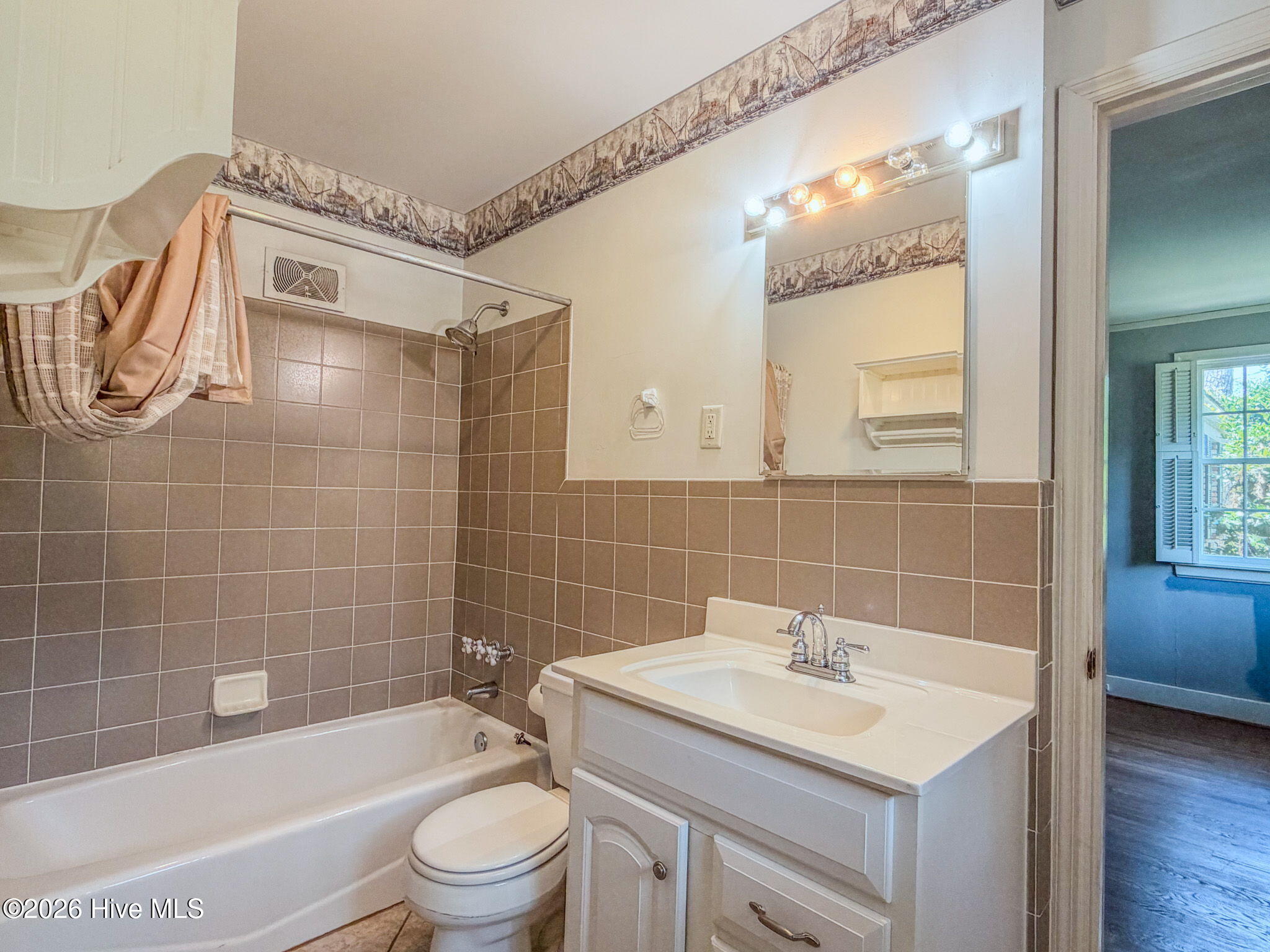 711 Oberlin Road Property Photo 45