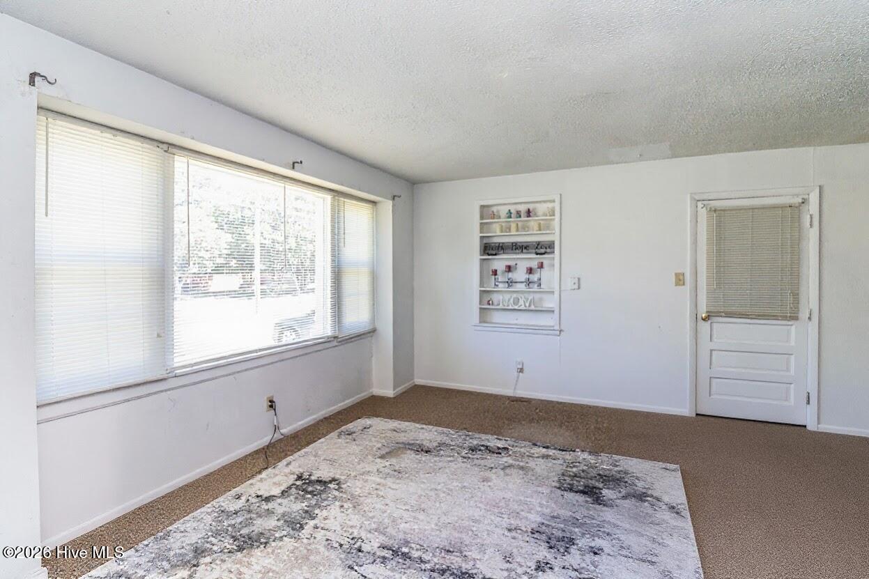 302 Nelson Drive Property Photo 3