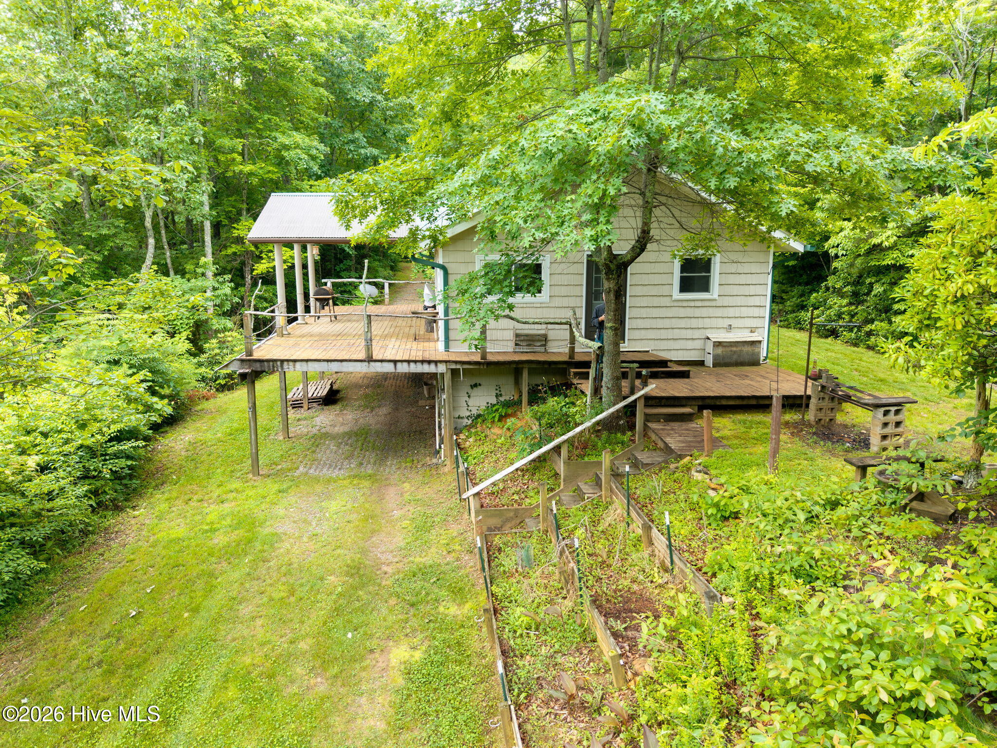 623 Denton Road Property Photo 3