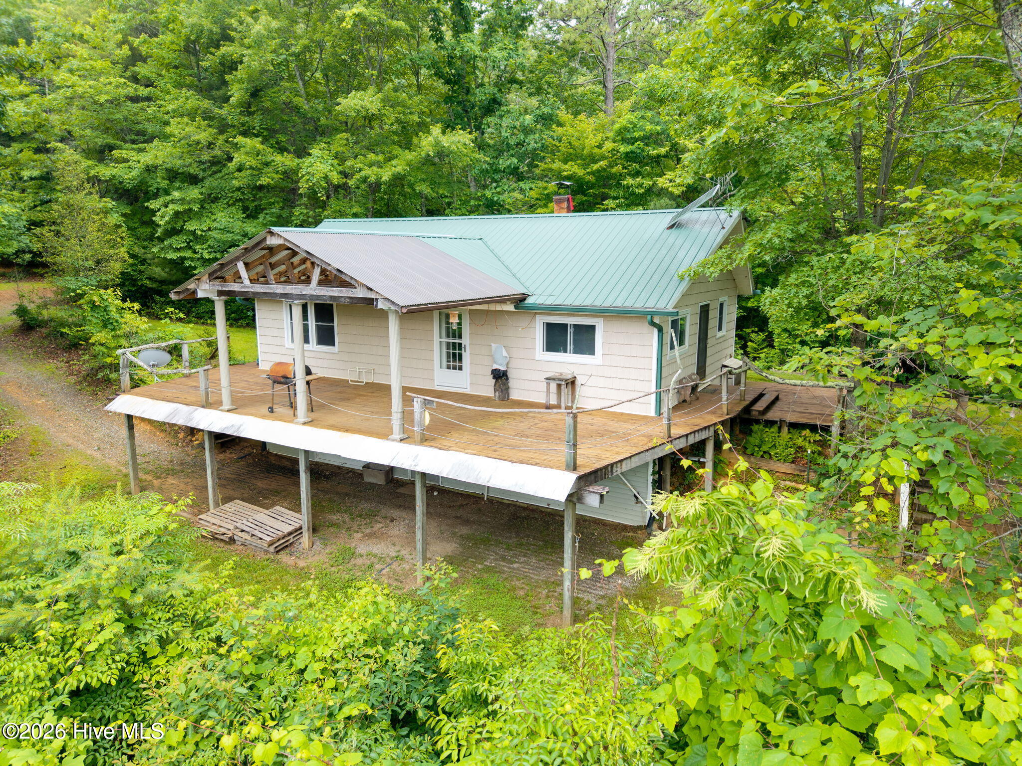 623 Denton Road Property Photo 4
