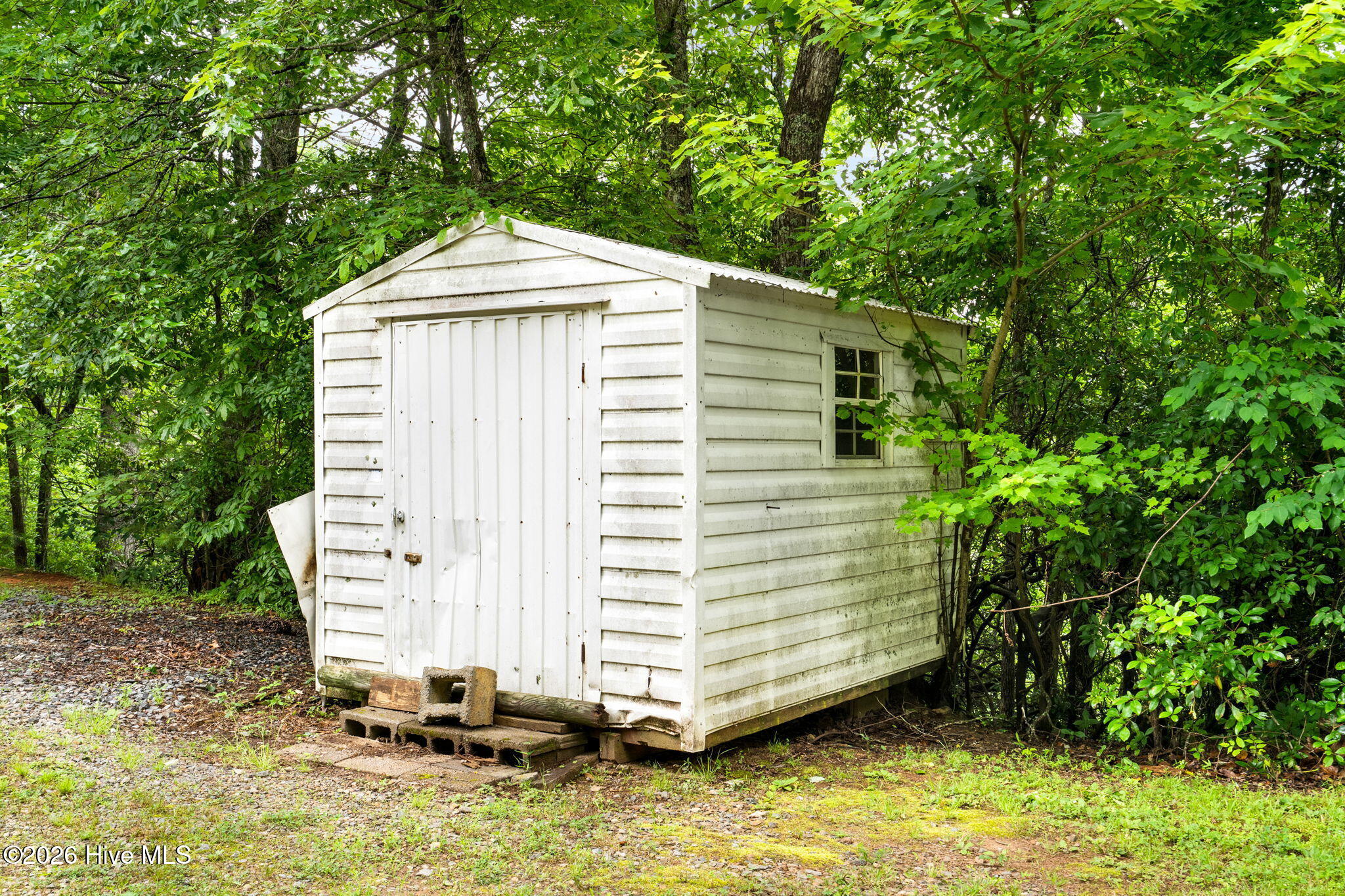 623 Denton Road Property Photo 16