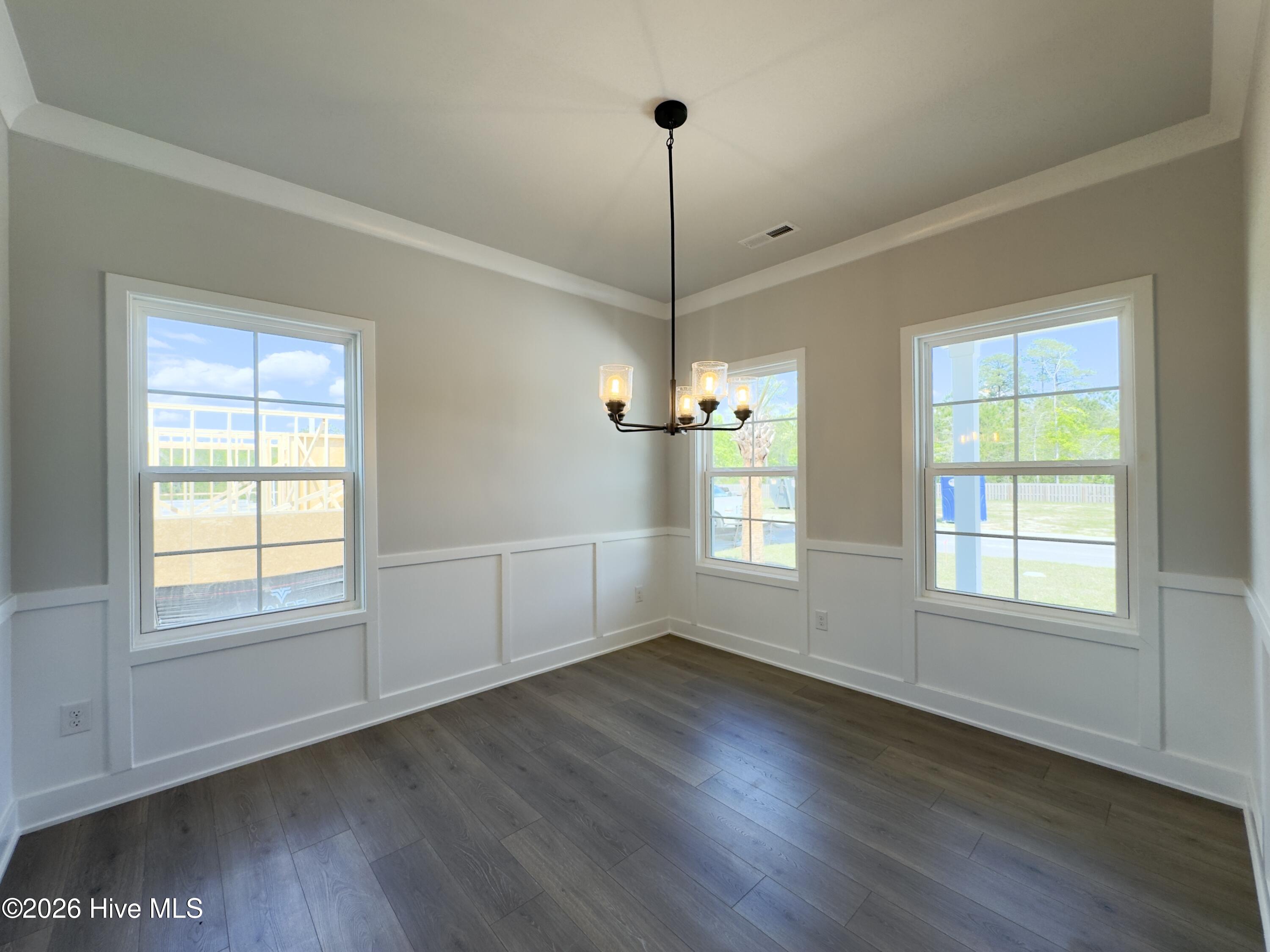 495 Timbercrest Circle Se Property Photo 5