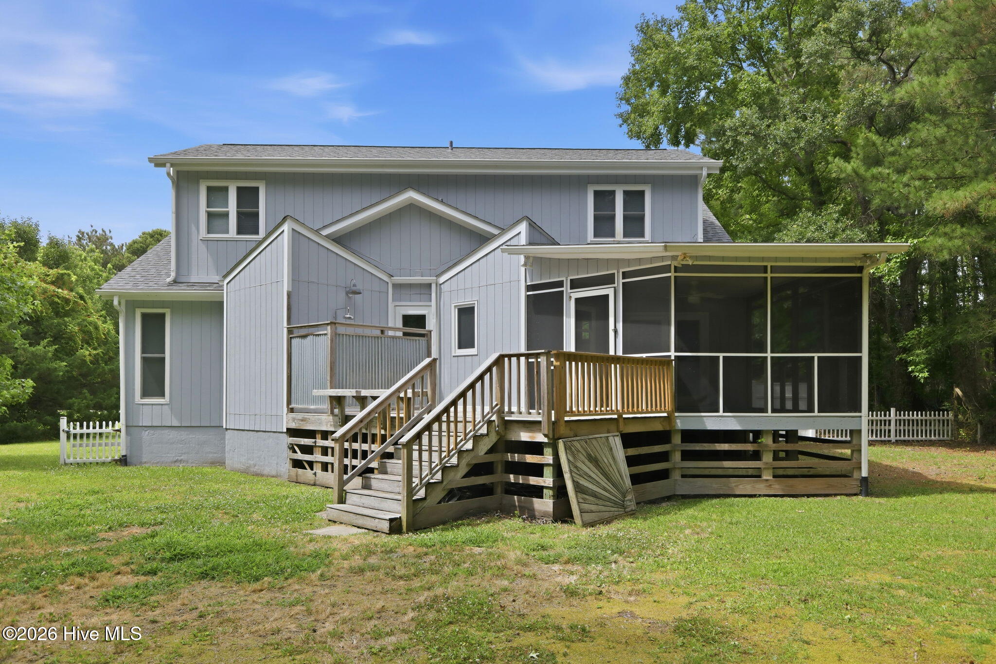 115 N Harbor Drive Property Photo 3