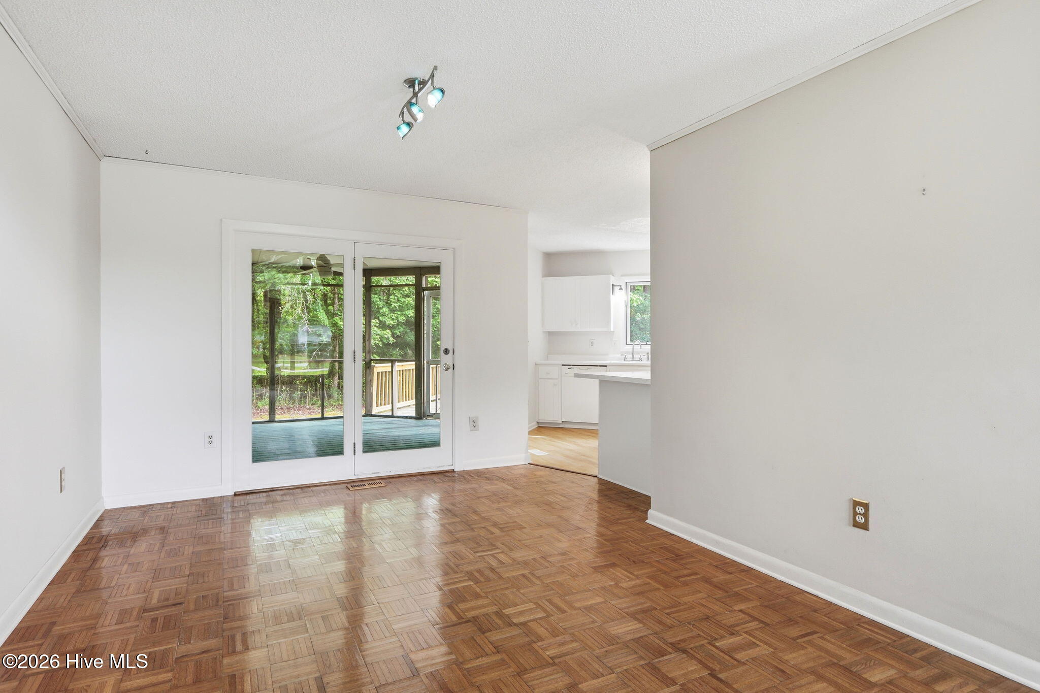 115 N Harbor Drive Property Photo 10