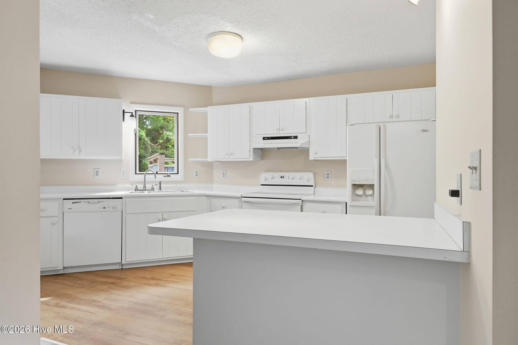 115 N Harbor Drive Property Photo 11