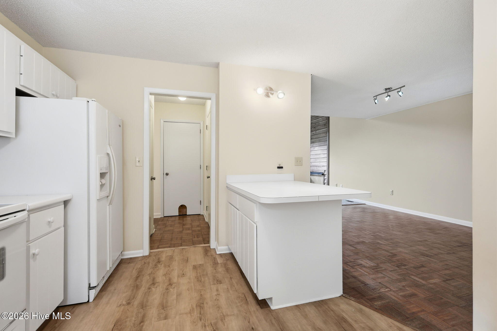 115 N Harbor Drive Property Photo 13