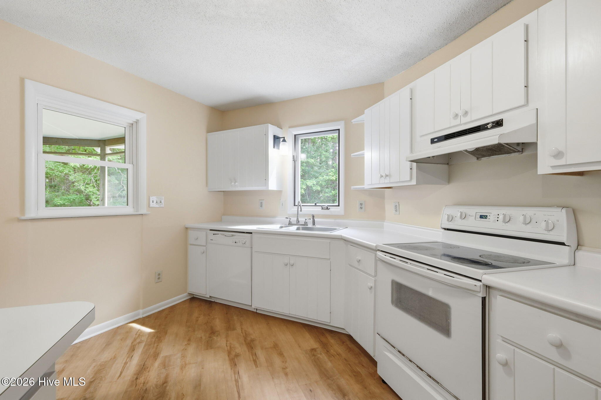 115 N Harbor Drive Property Photo 13