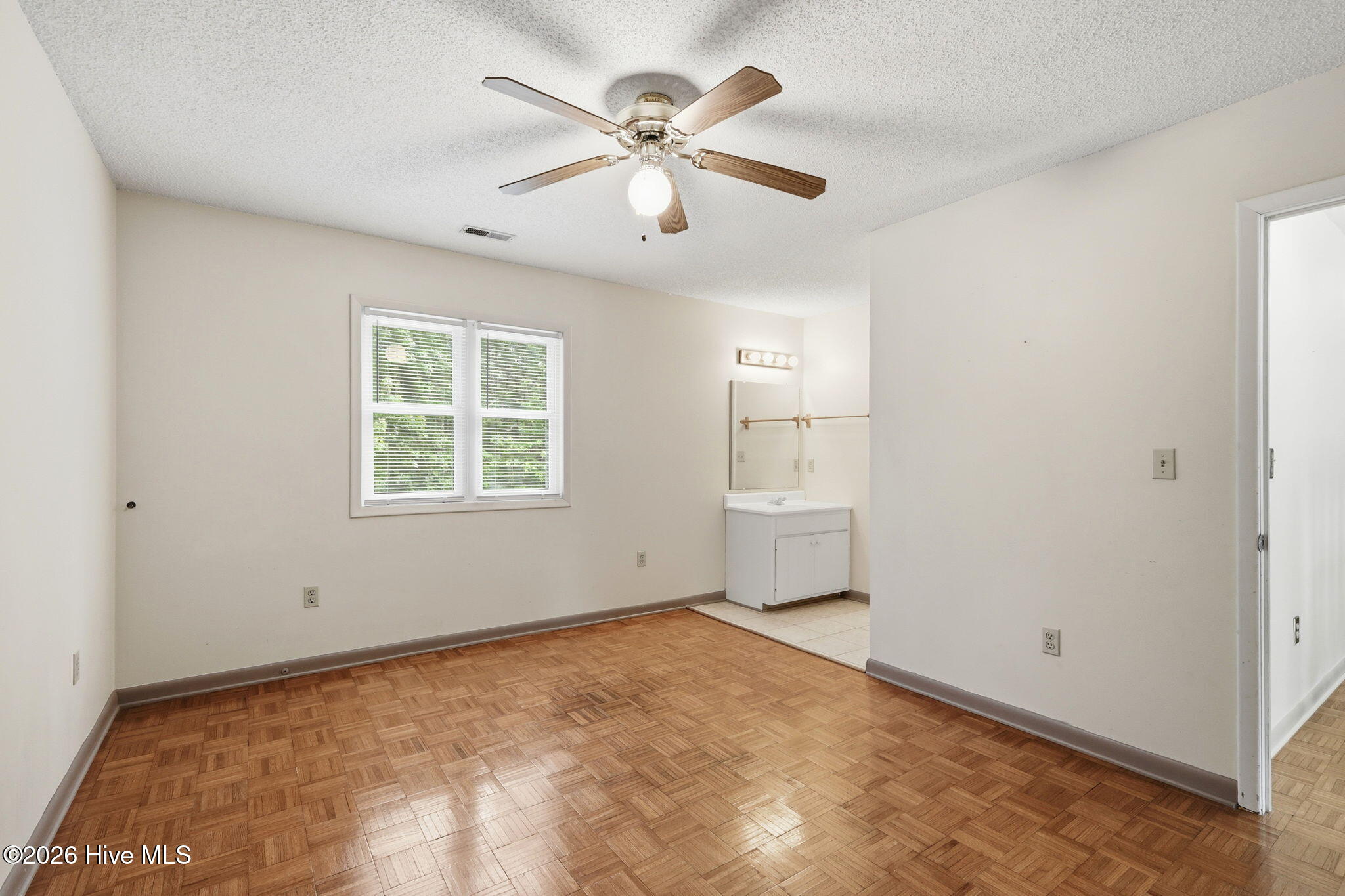 115 N Harbor Drive Property Photo 19