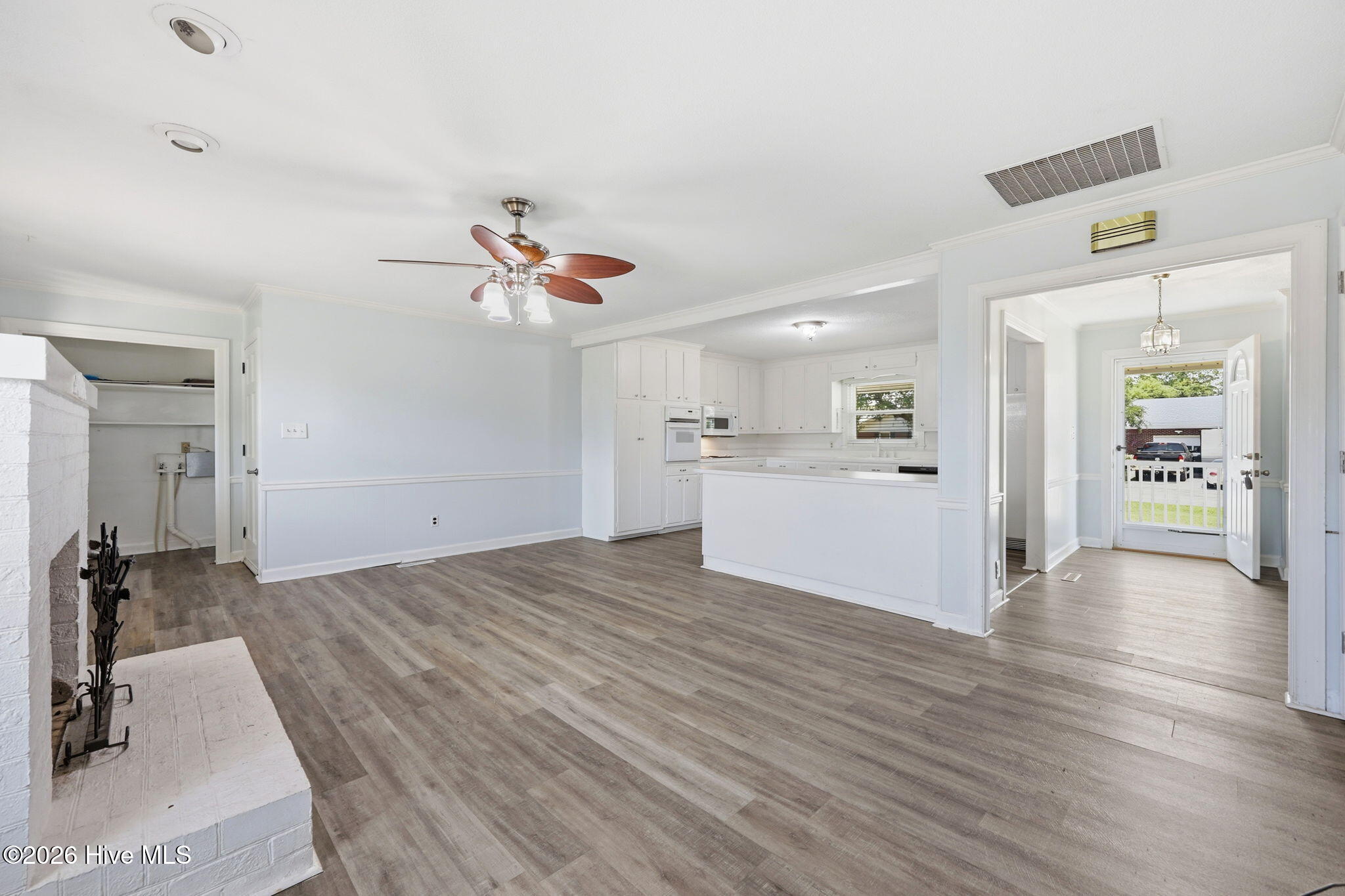 4130 Terrace Drive Property Photo 13