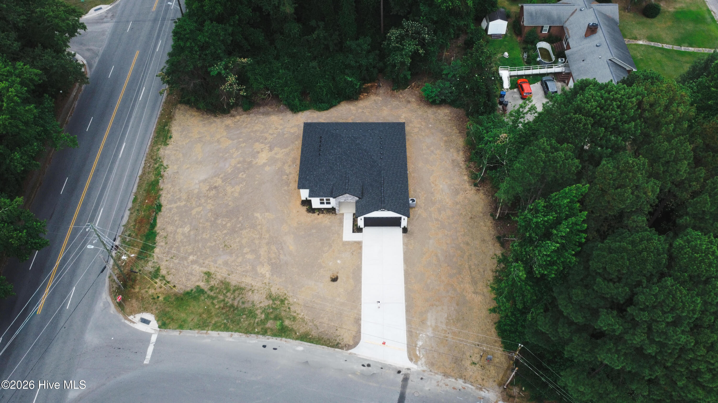 2500 Brookhaven Drive Property Photo 3
