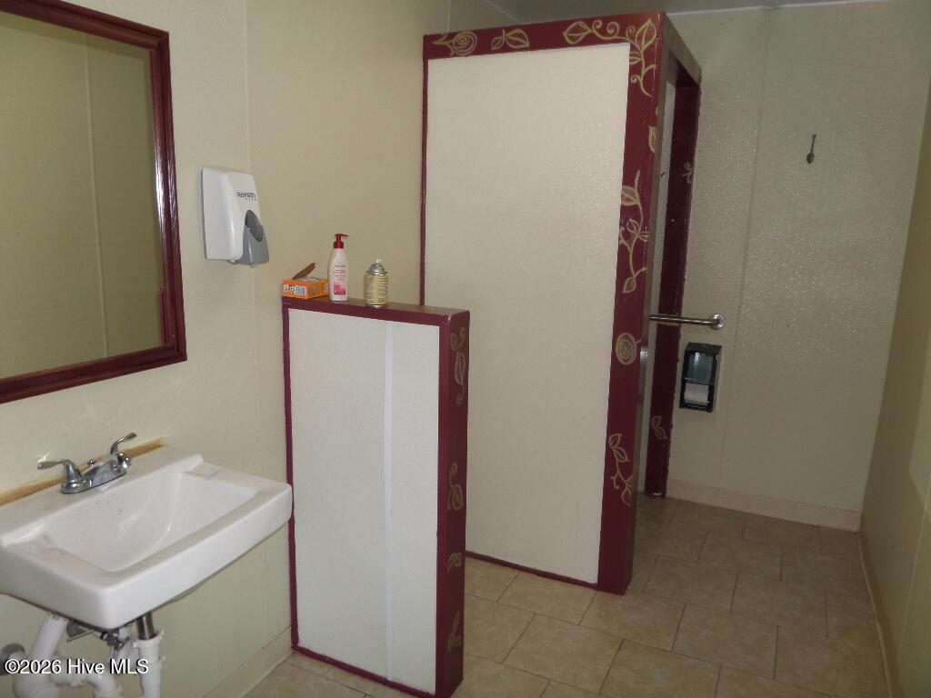 3865 S Main Street Property Photo 26