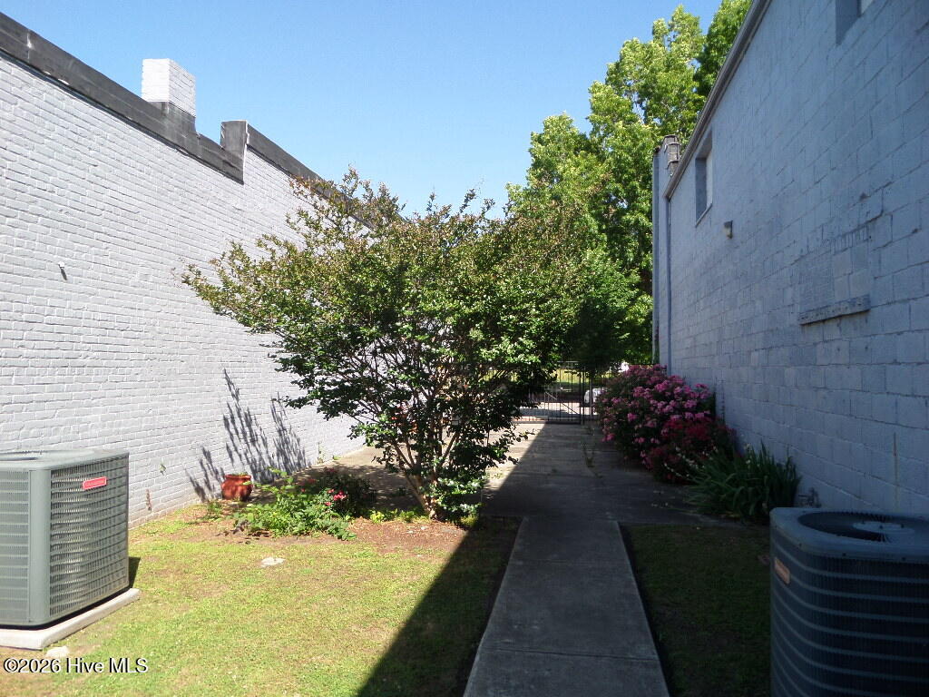 3865 S Main Street Property Photo 38