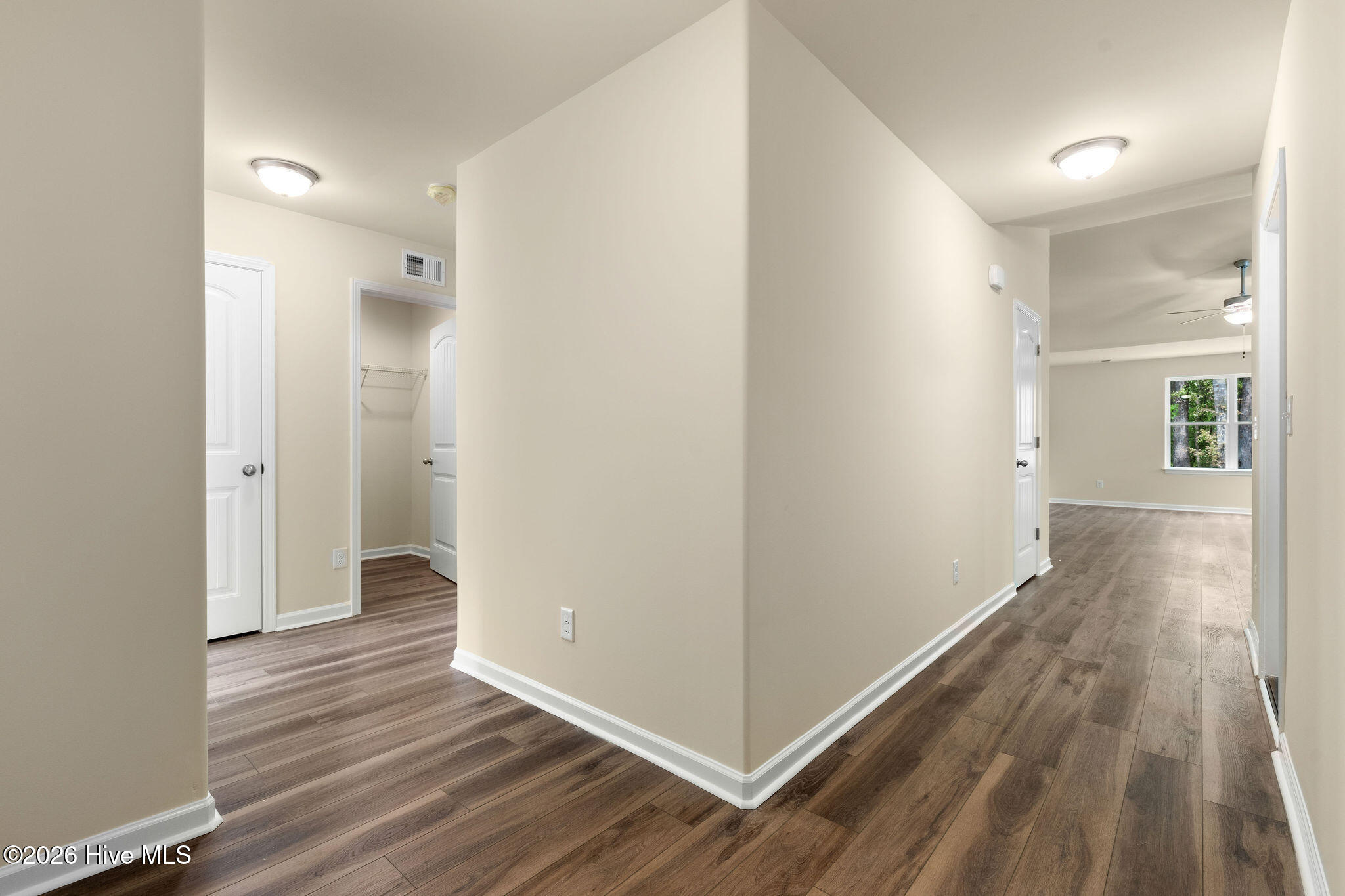 2573 Provence Drive Se Property Photo 5