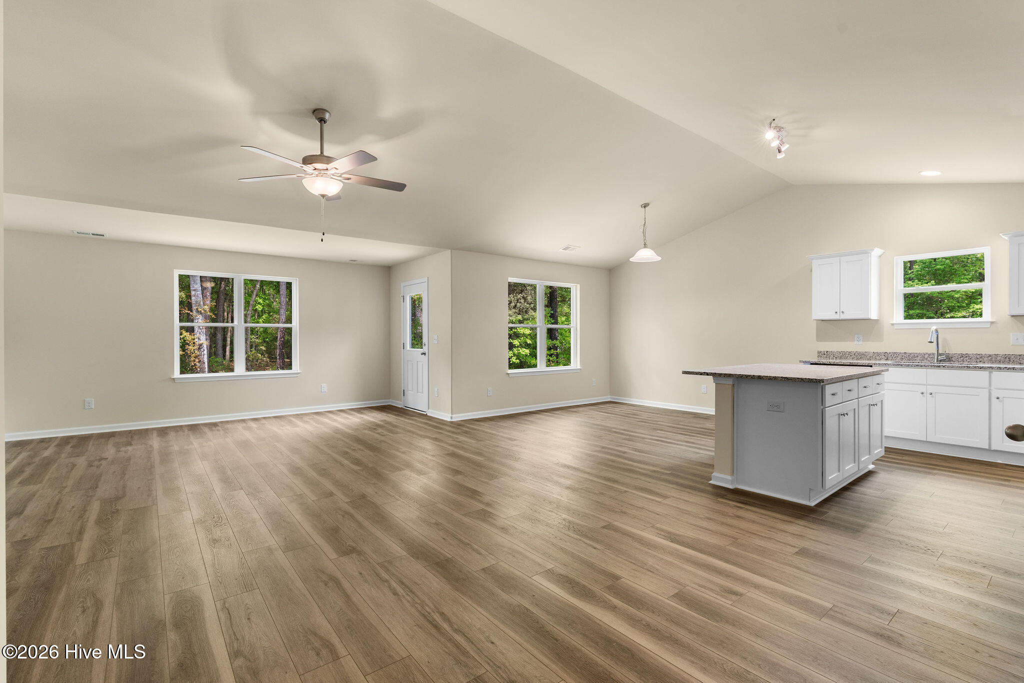 2573 Provence Drive Se Property Photo 6