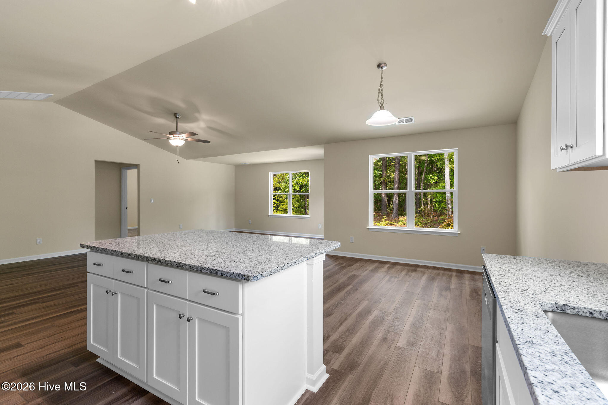 2573 Provence Drive Se Property Photo 14