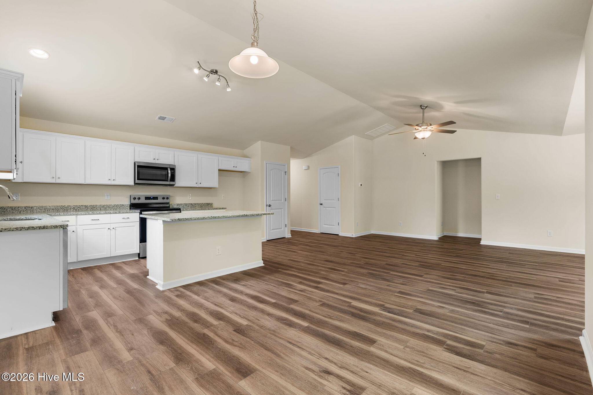 2573 Provence Drive Se Property Photo 15