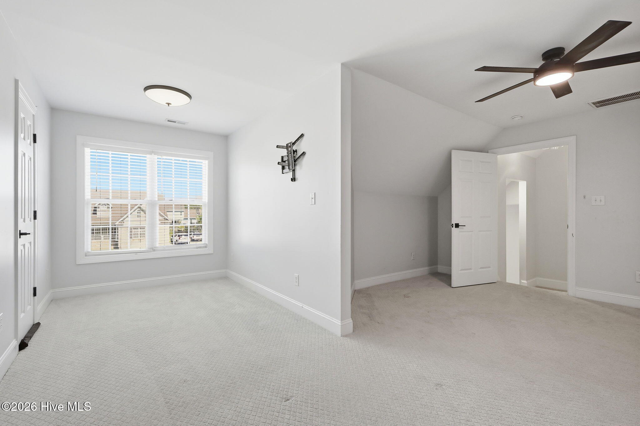 1602 Ivory Gull Drive Property Photo 17