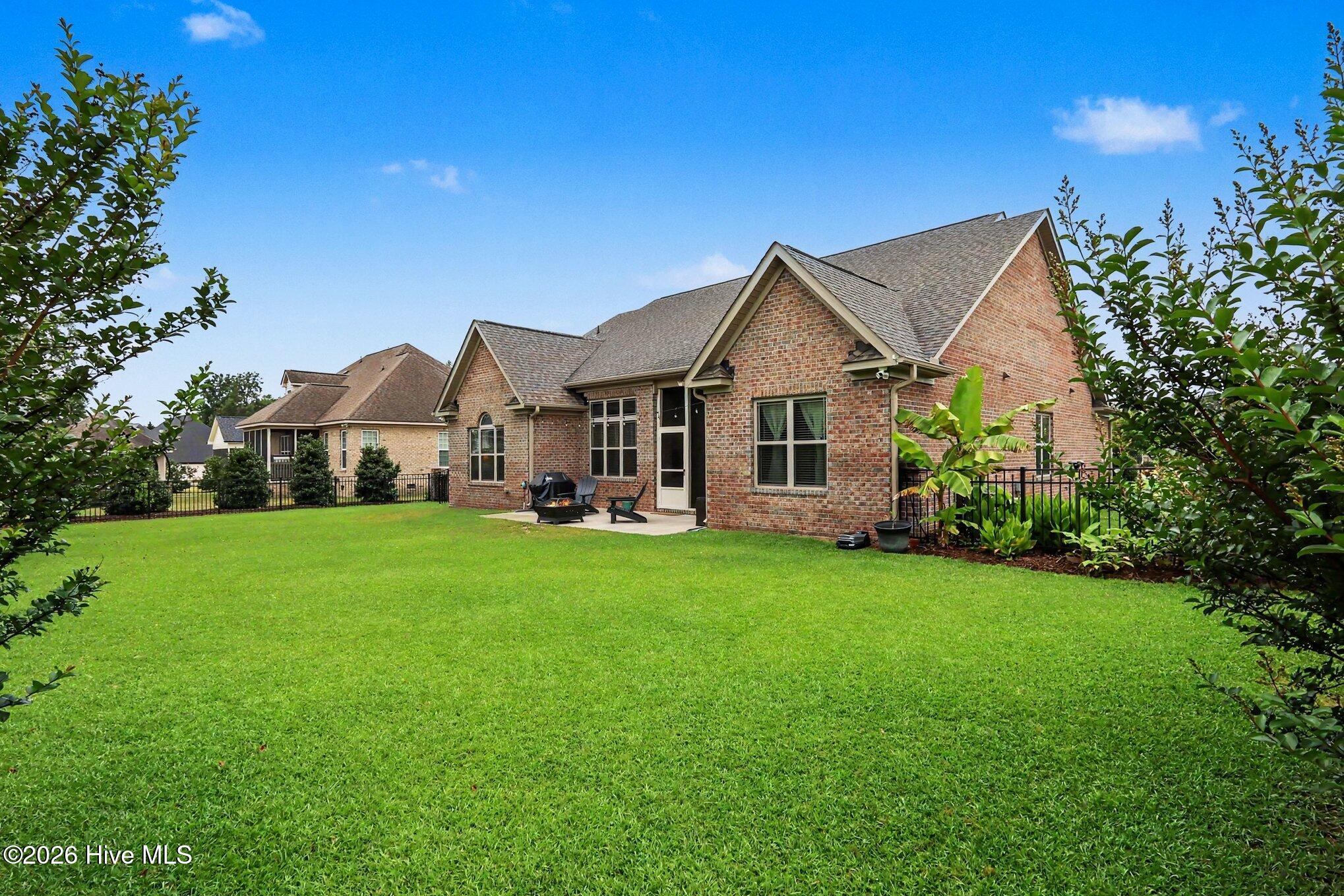 1404 Sunset Drive Property Photo 6