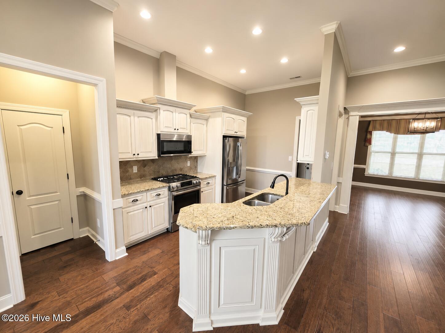 1404 Sunset Drive Property Photo 13