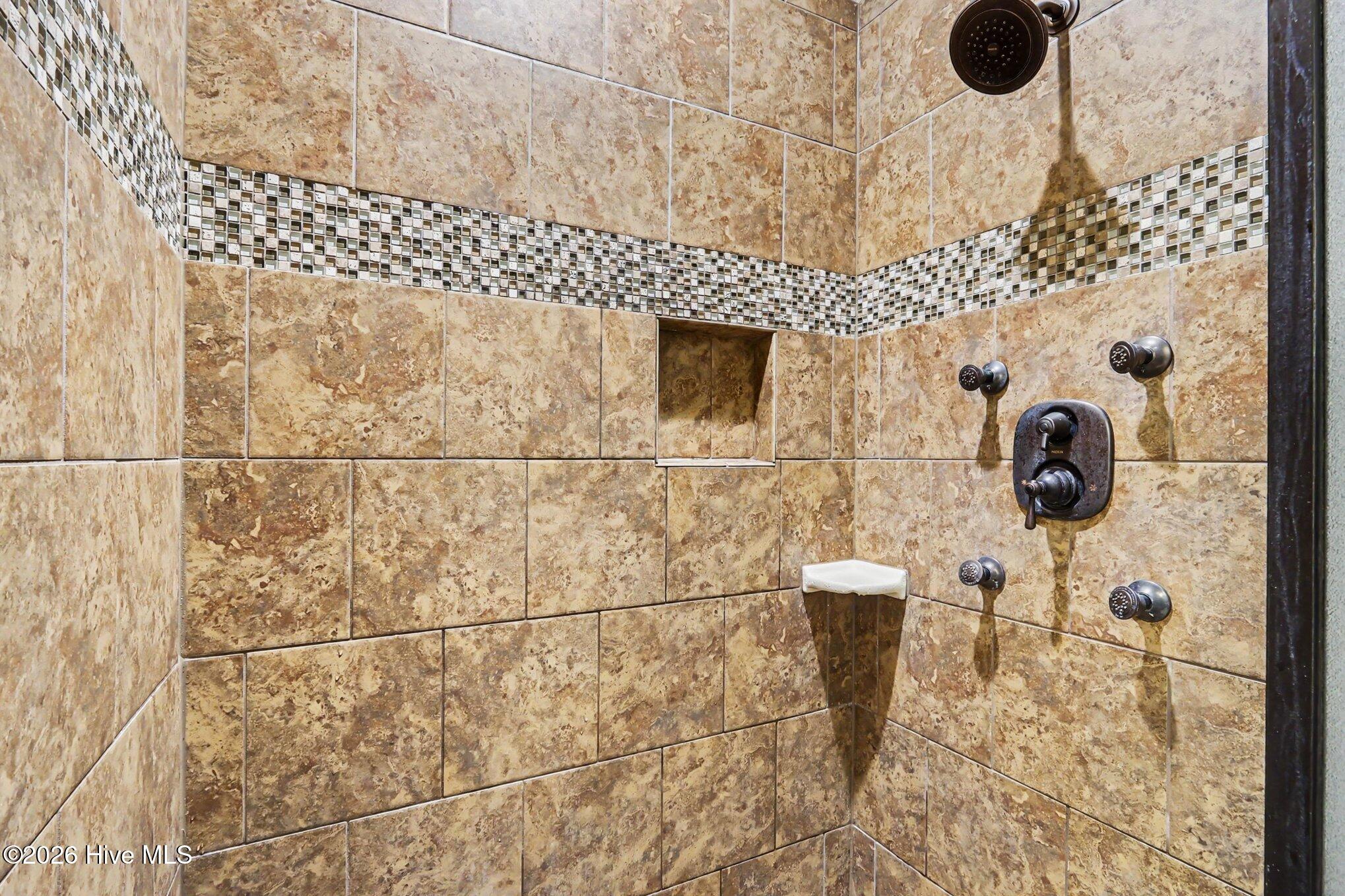 1404 Sunset Drive Property Photo 25