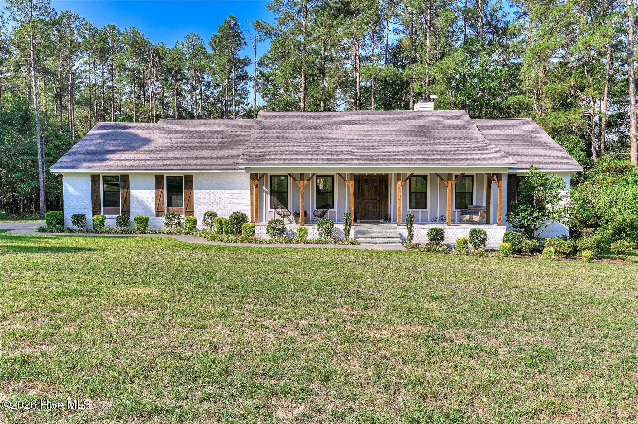 1006 Tamarack Drive Property Photo 1
