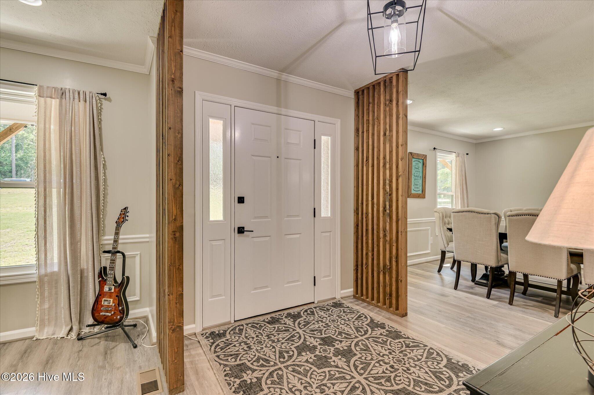 1006 Tamarack Drive Property Photo 8