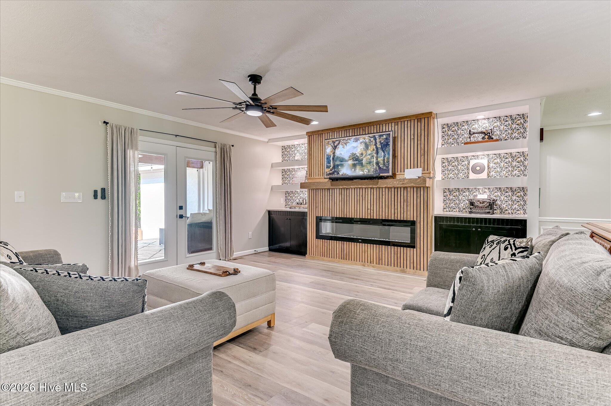1006 Tamarack Drive Property Photo 15