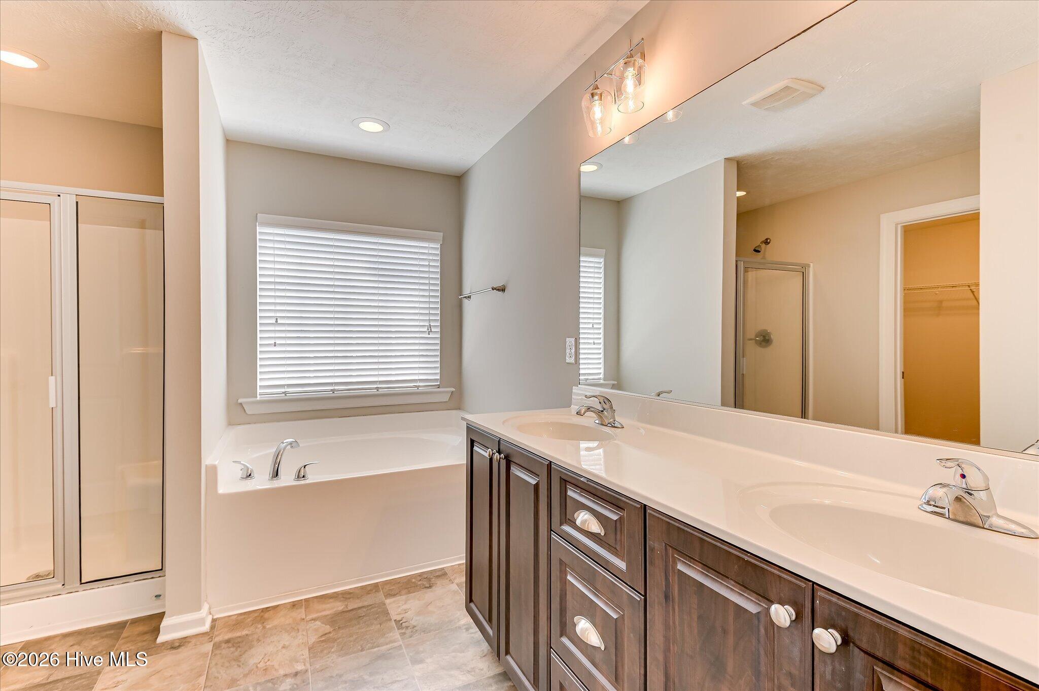 1049 Glenhaven Drive Property Photo 14