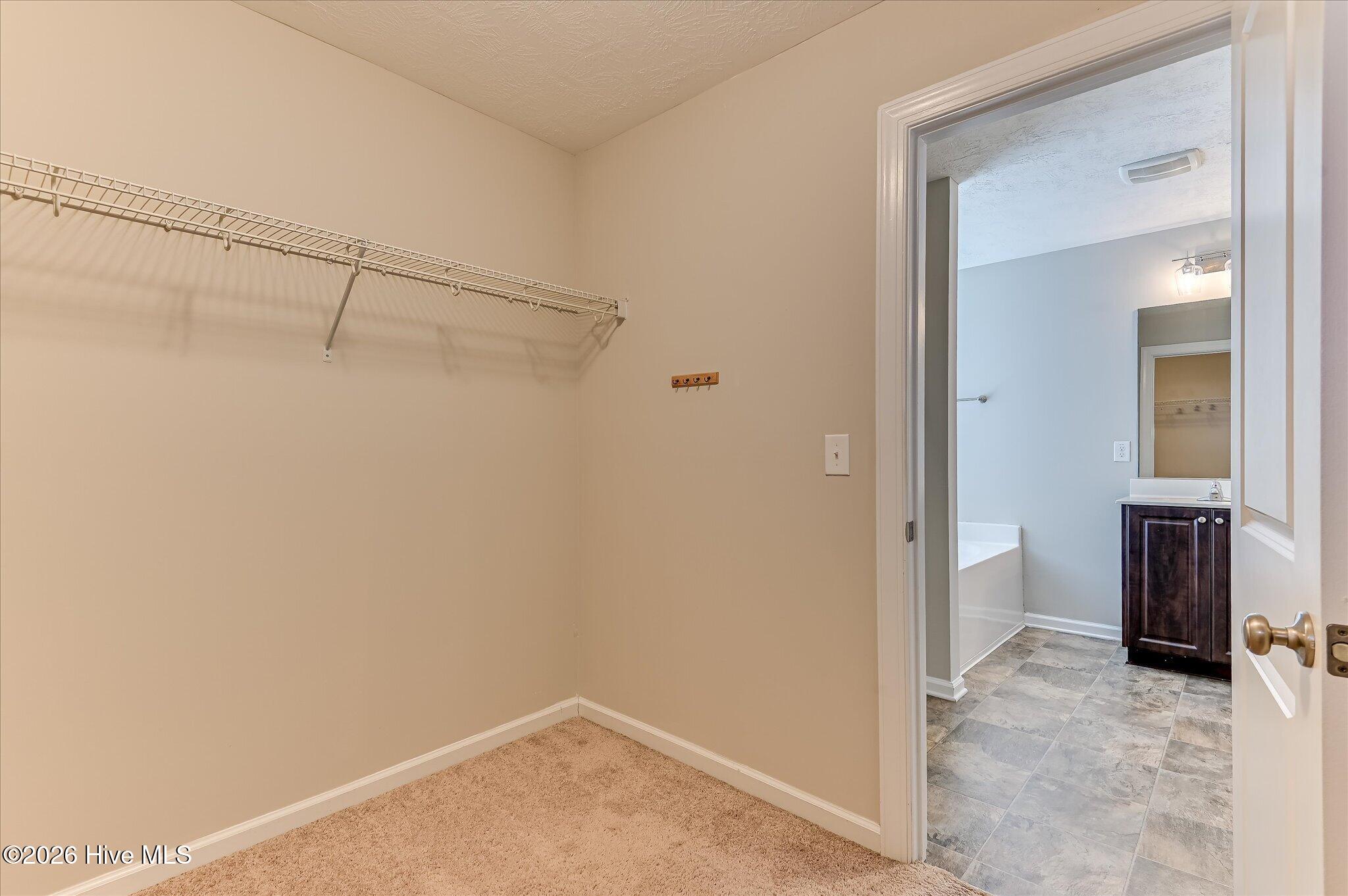 1049 Glenhaven Drive Property Photo 18