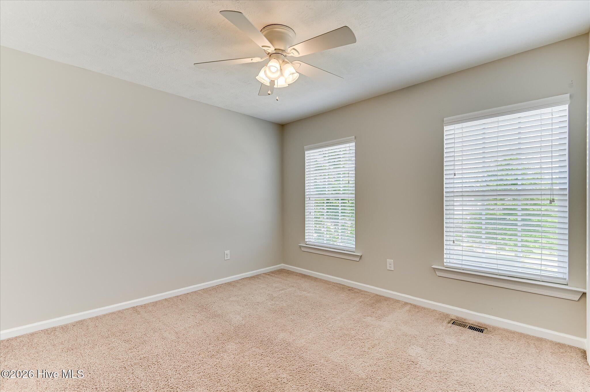 1049 Glenhaven Drive Property Photo 22