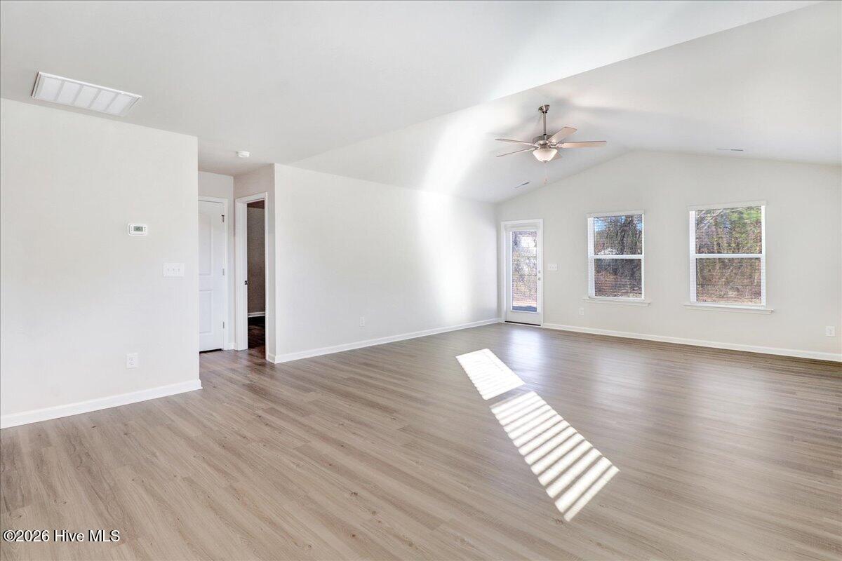 11455 Red Bud Road Property Photo 6