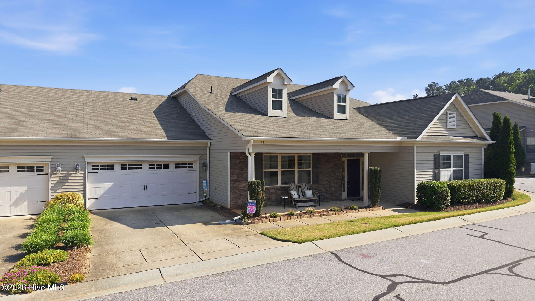 14 W Milan Court Property Photo 3
