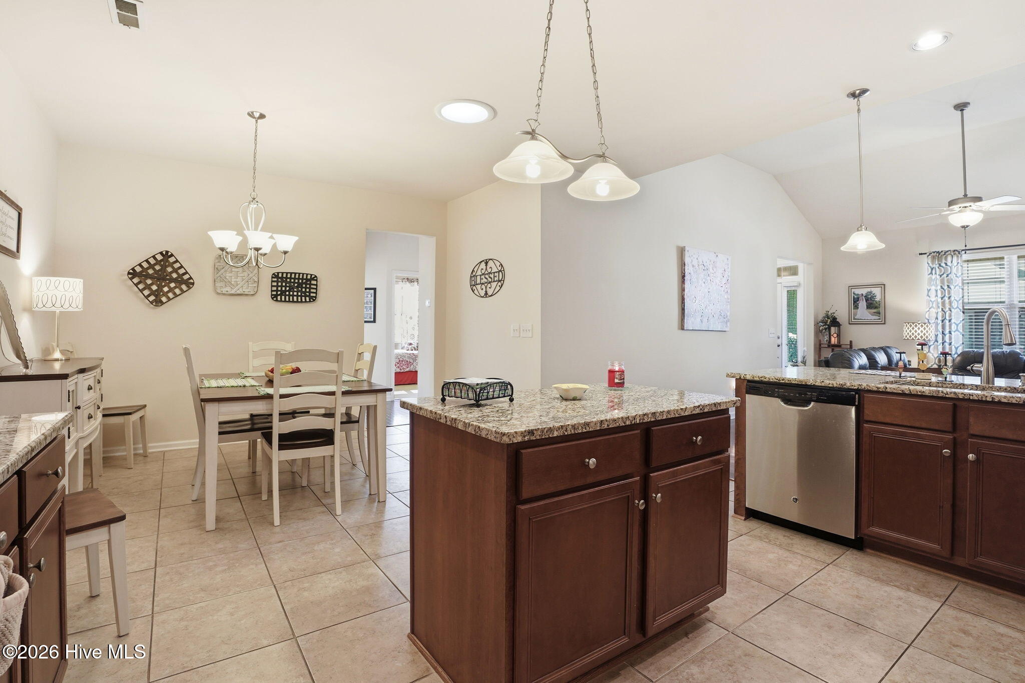 14 W Milan Court Property Photo 17