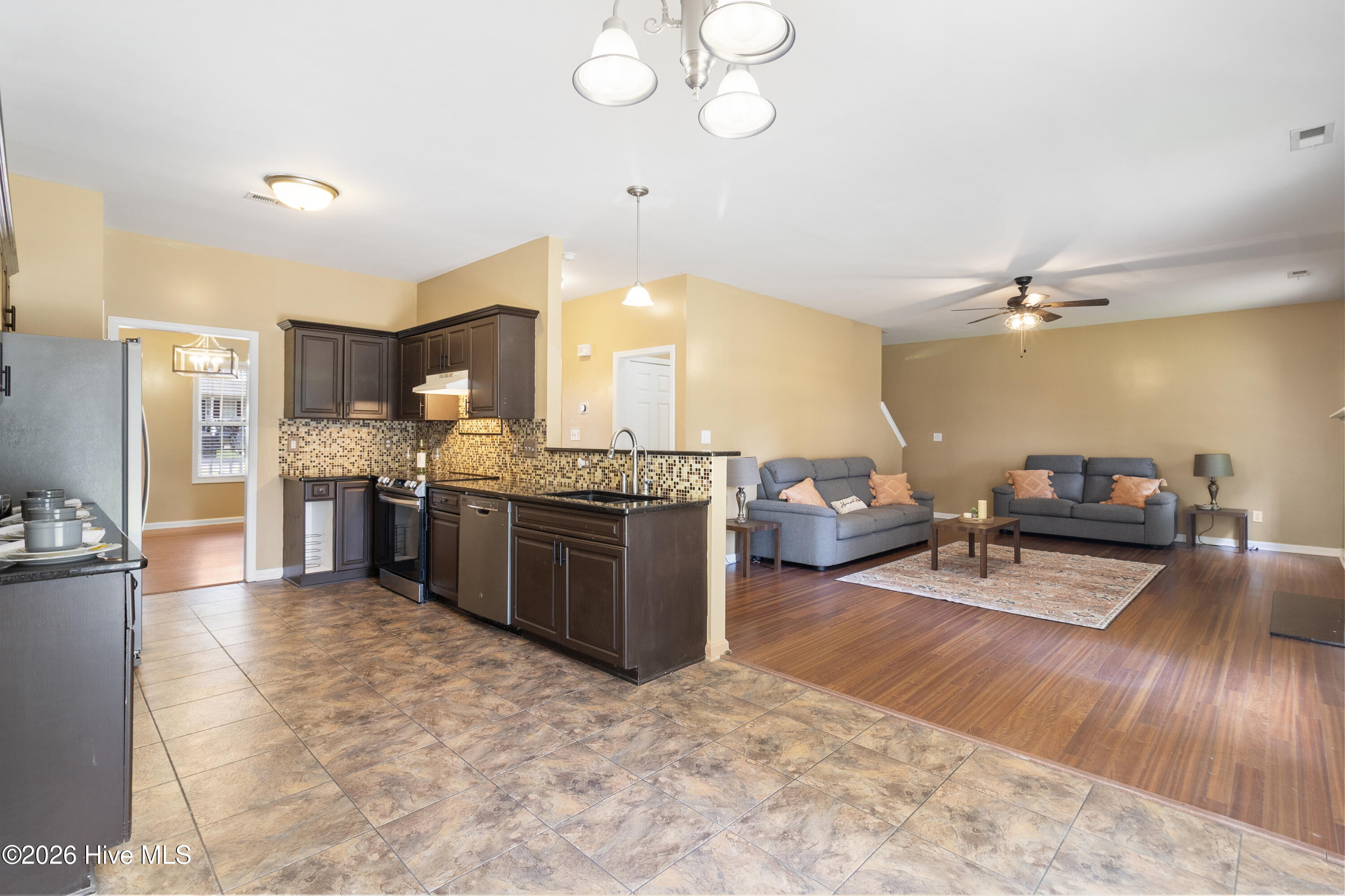 60 Hunters Way Property Photo 15