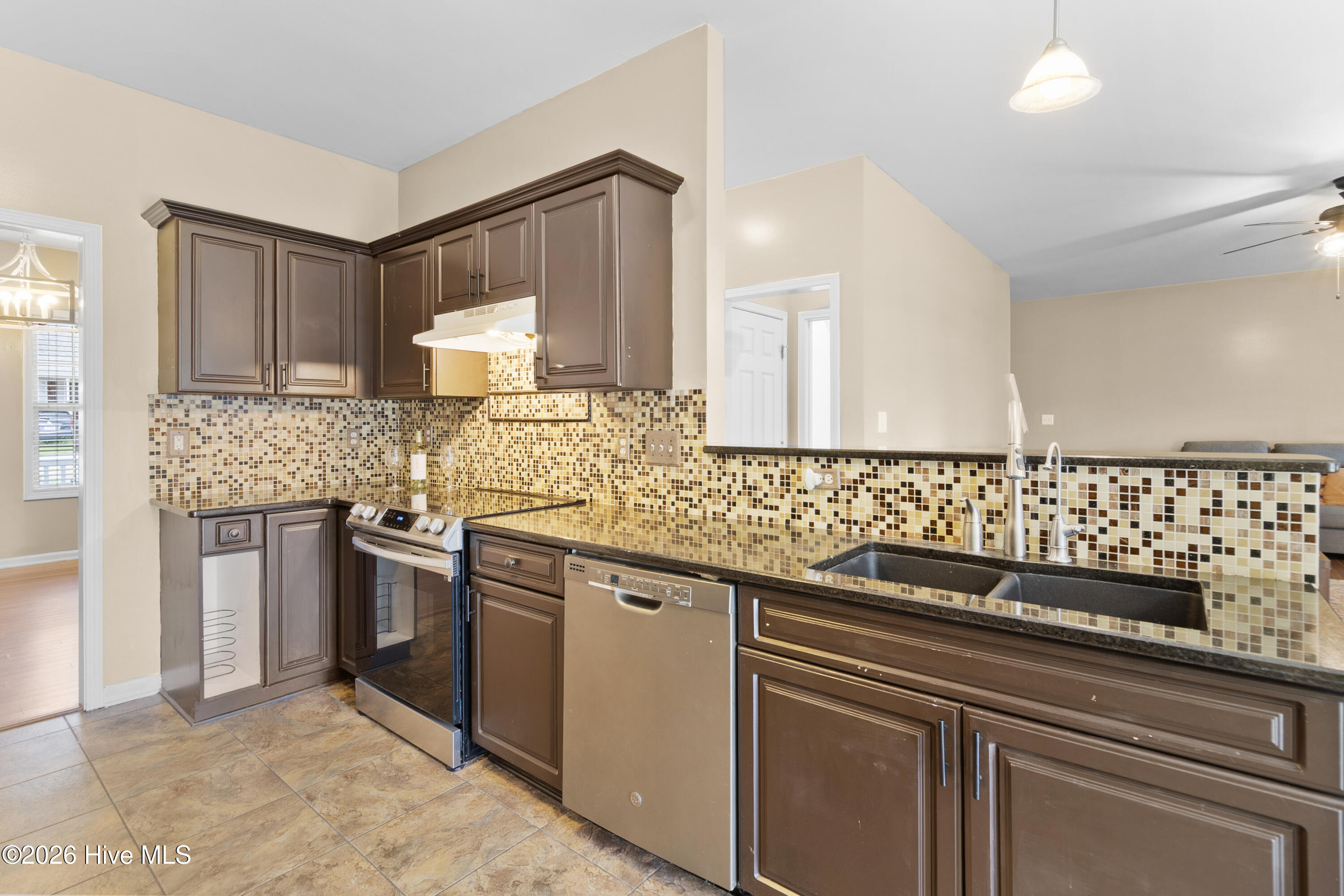 60 Hunters Way Property Photo 17