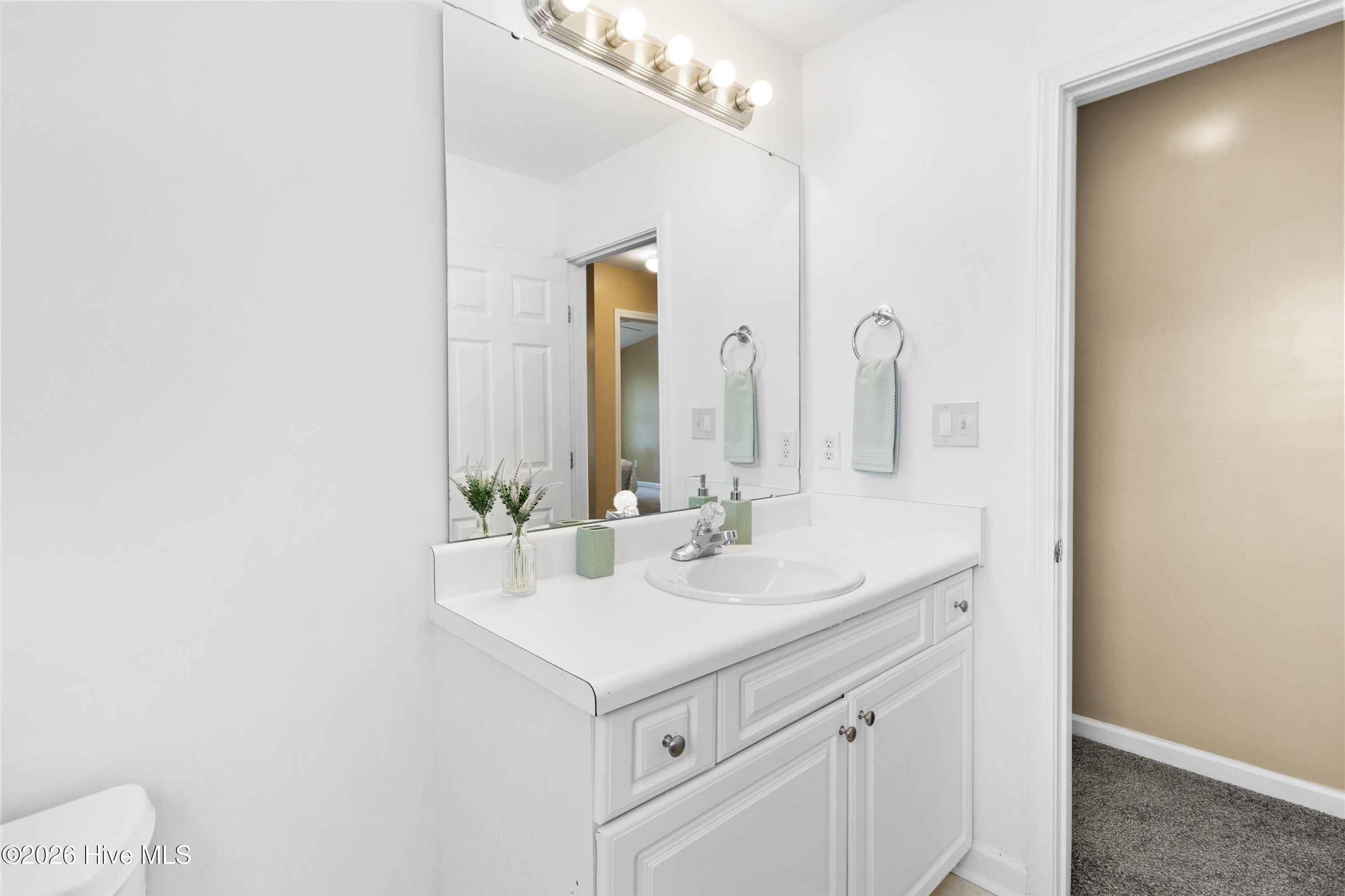 60 Hunters Way Property Photo 32