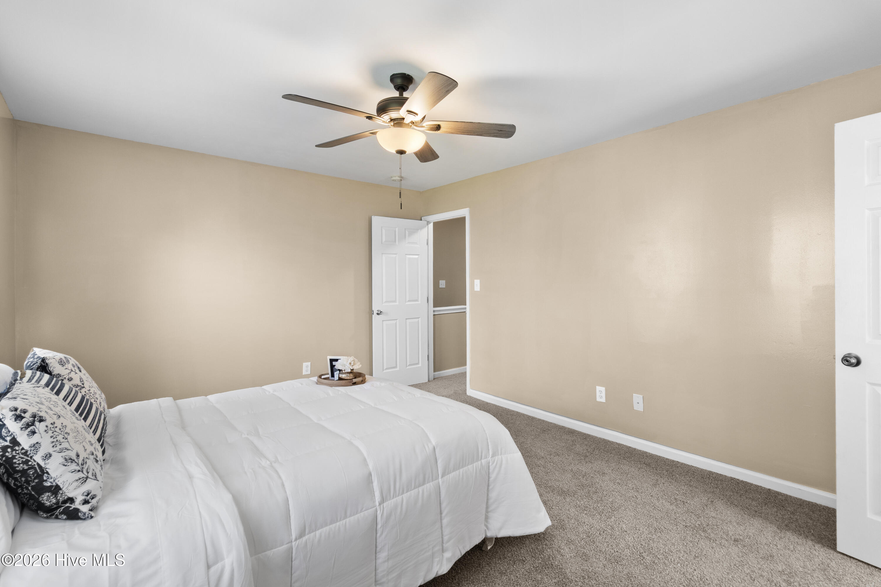 60 Hunters Way Property Photo 38