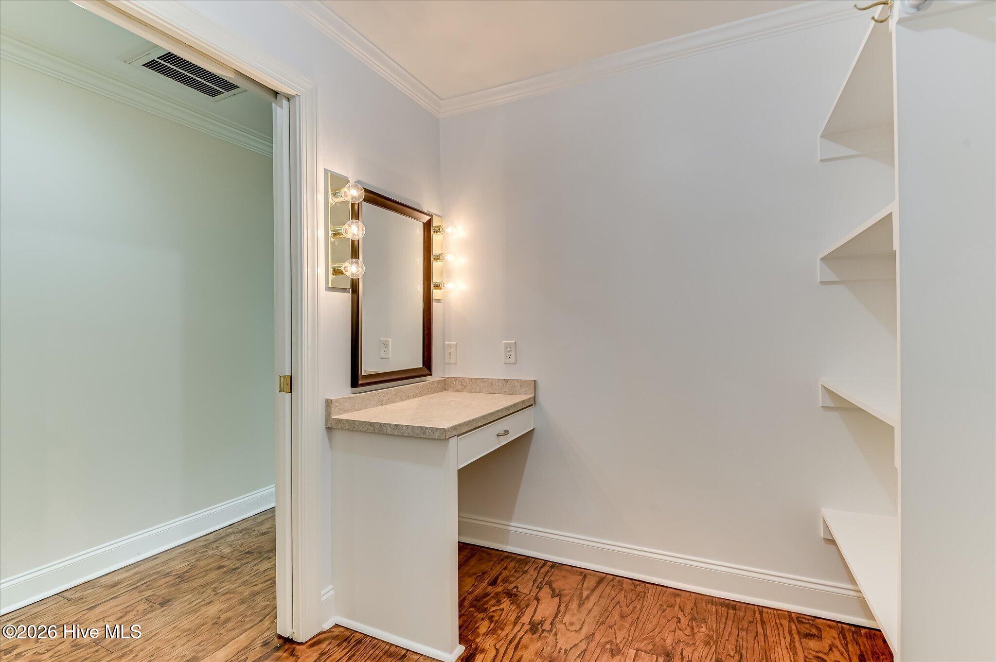 706 Wood Valley Road Property Photo 34