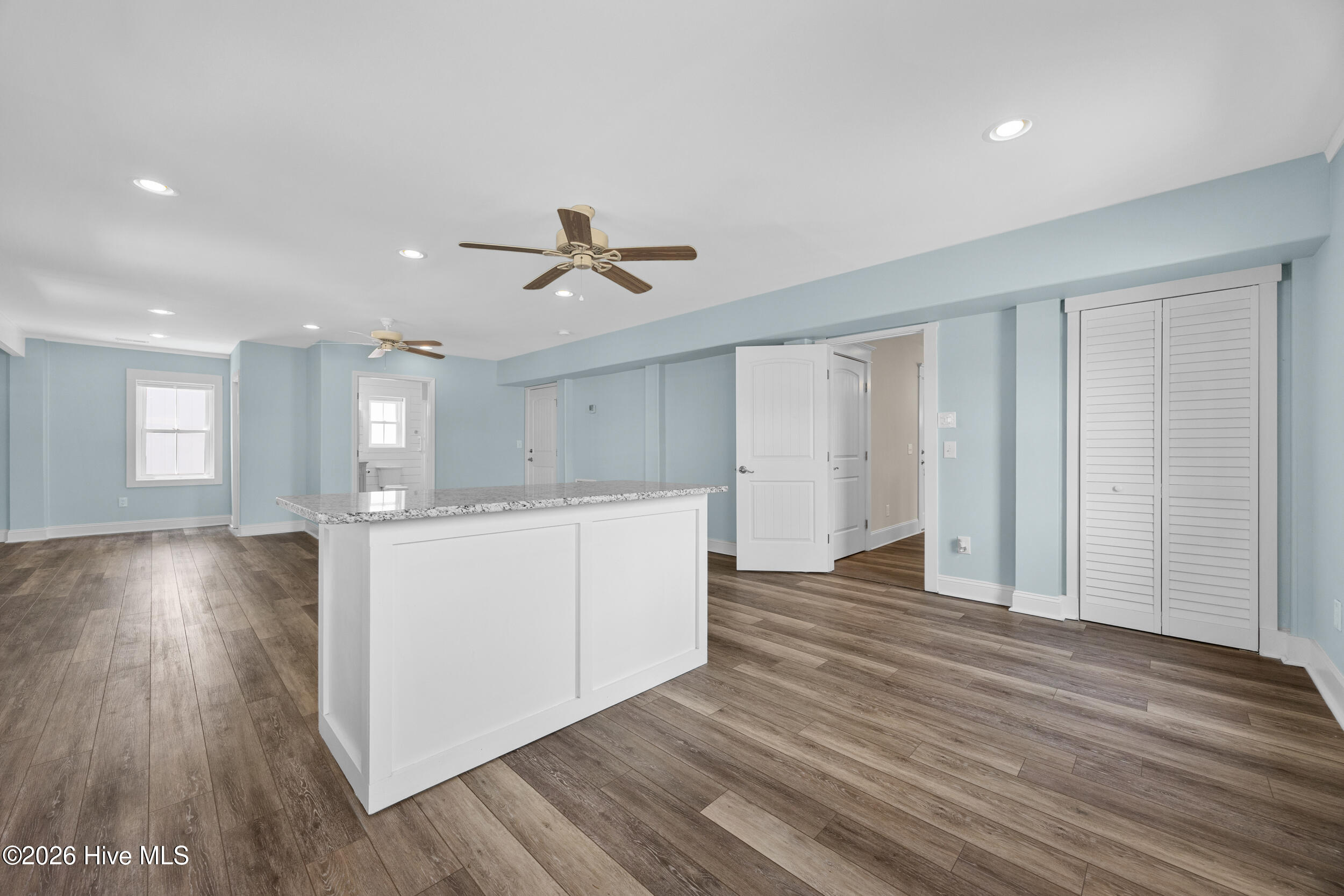 301 S Fourth Avenue Property Photo 14